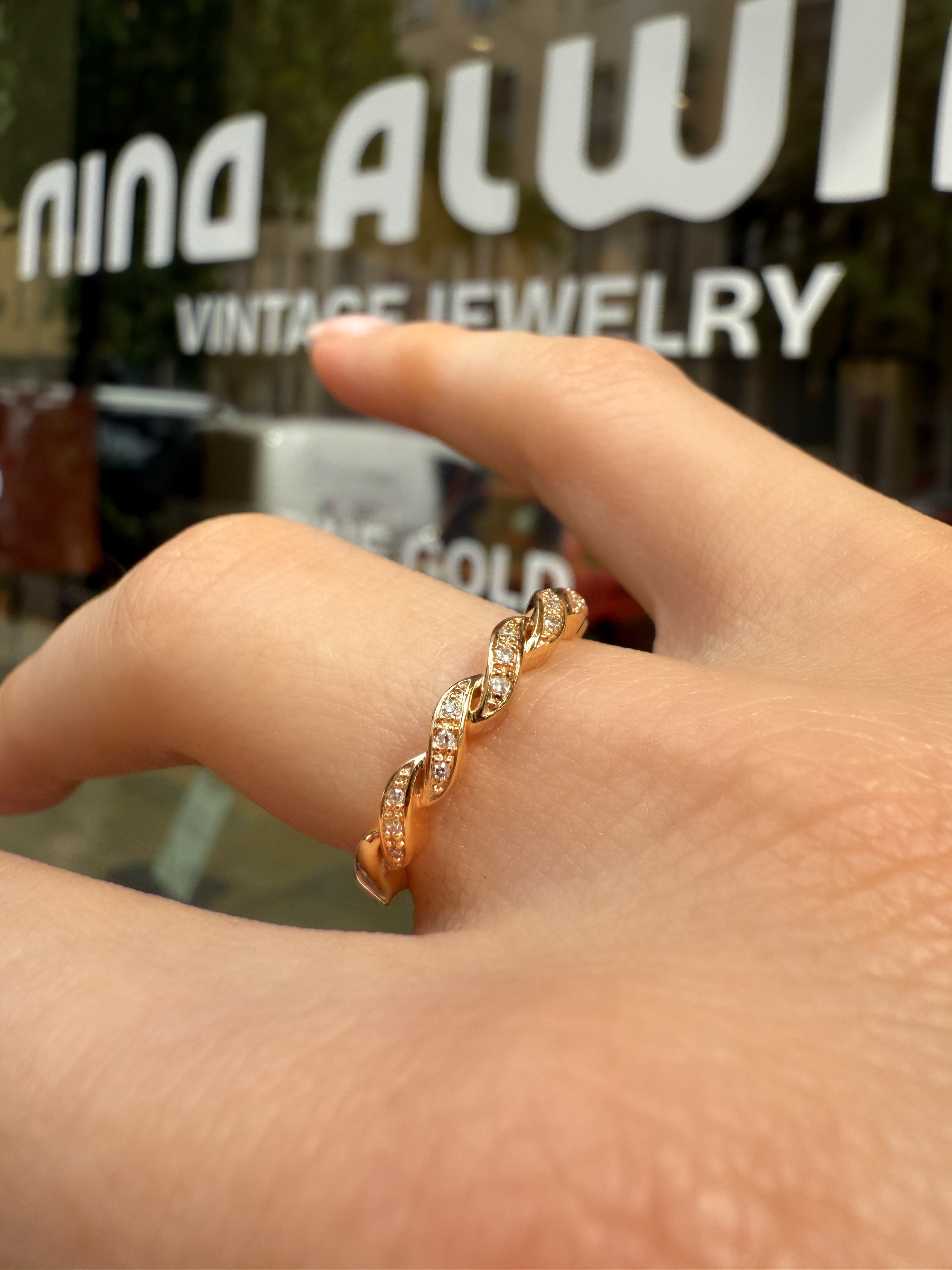 #1136 Massiver 8k Ring mit 15 Diamanten - RG 54