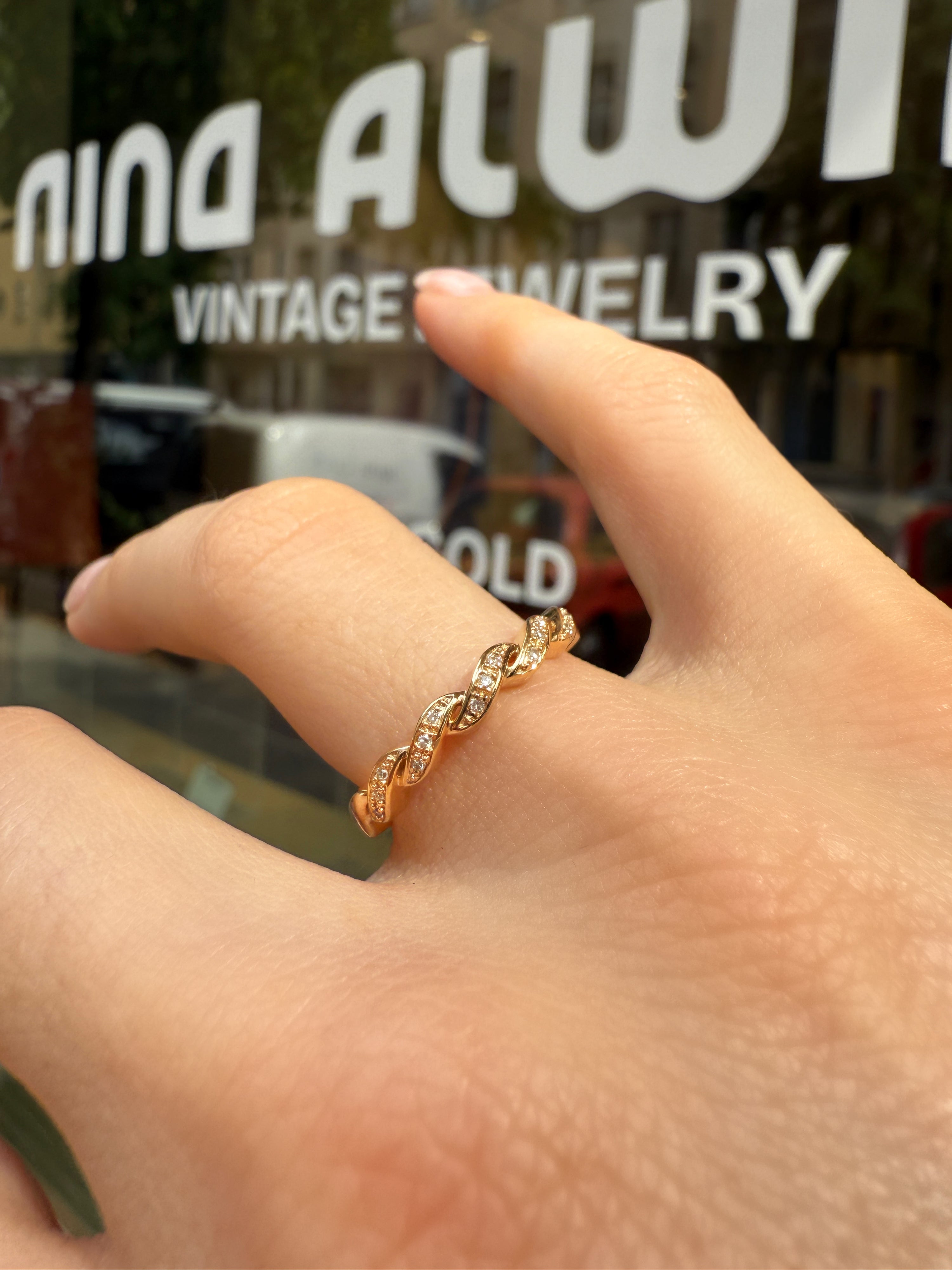 #1136 Massiver 8k Ring mit 15 Diamanten - RG 54