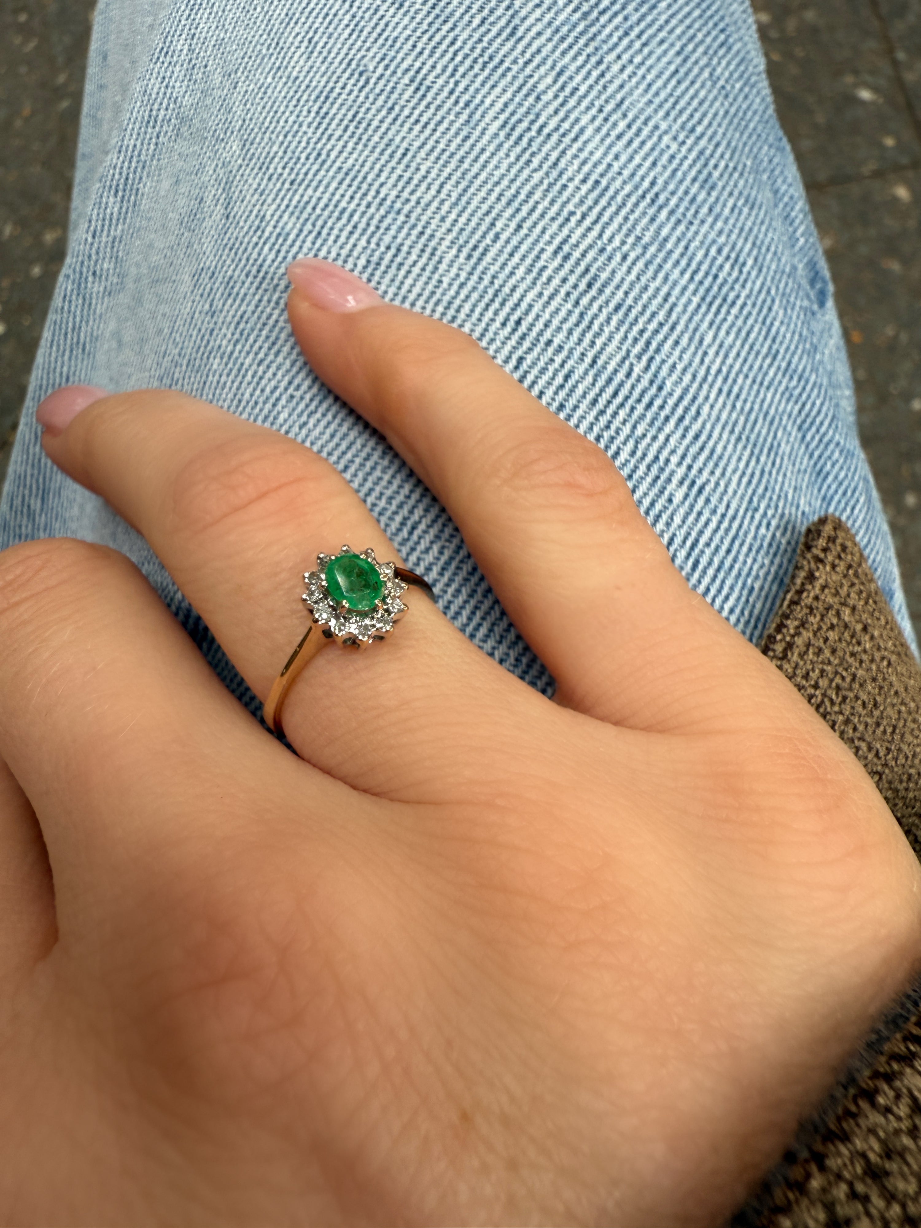 #162 14k Ring mit Smaragd + 12 Diamanten