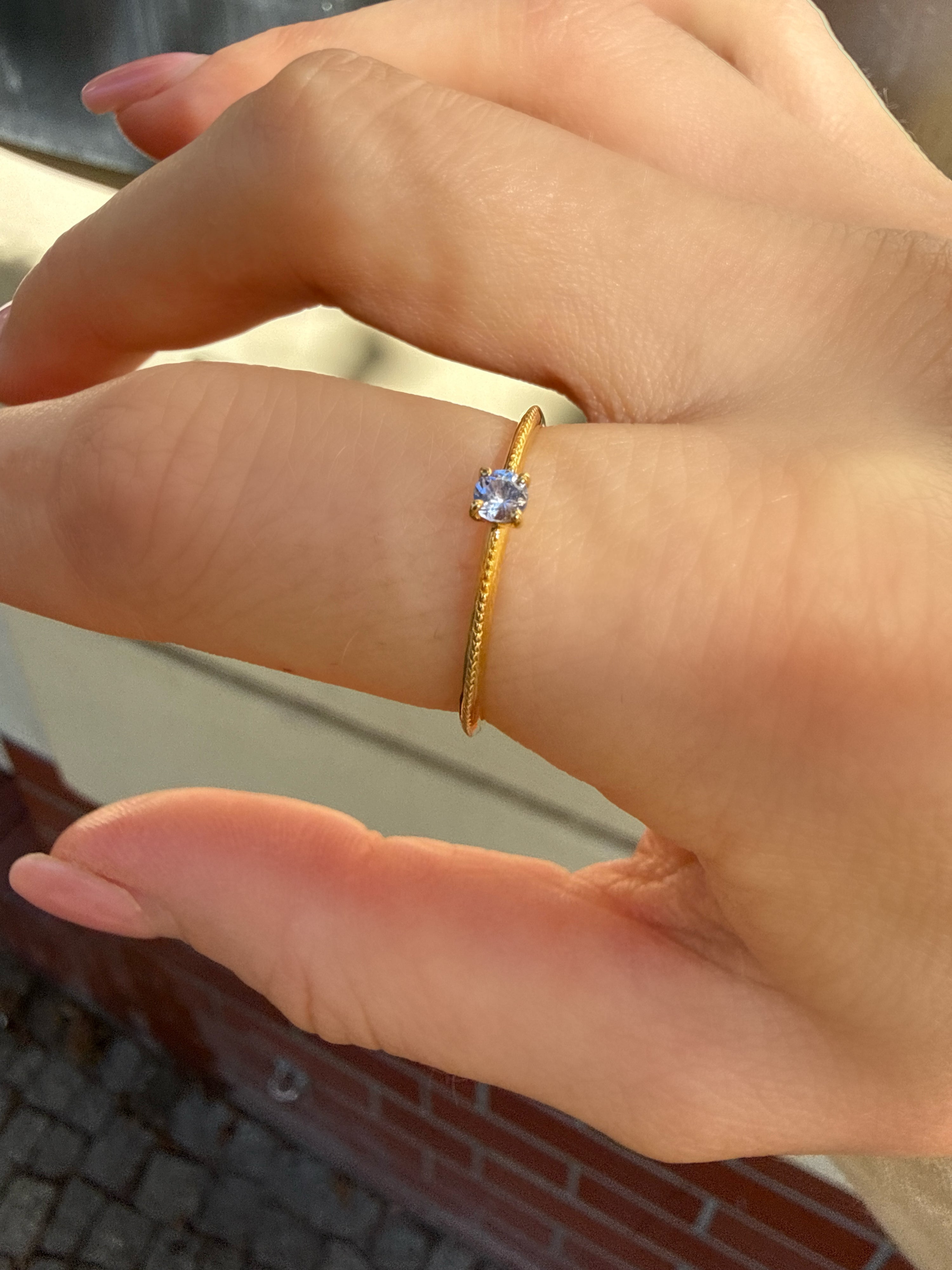 #1325 18k Ring with Tanzanite - Ring Size 60