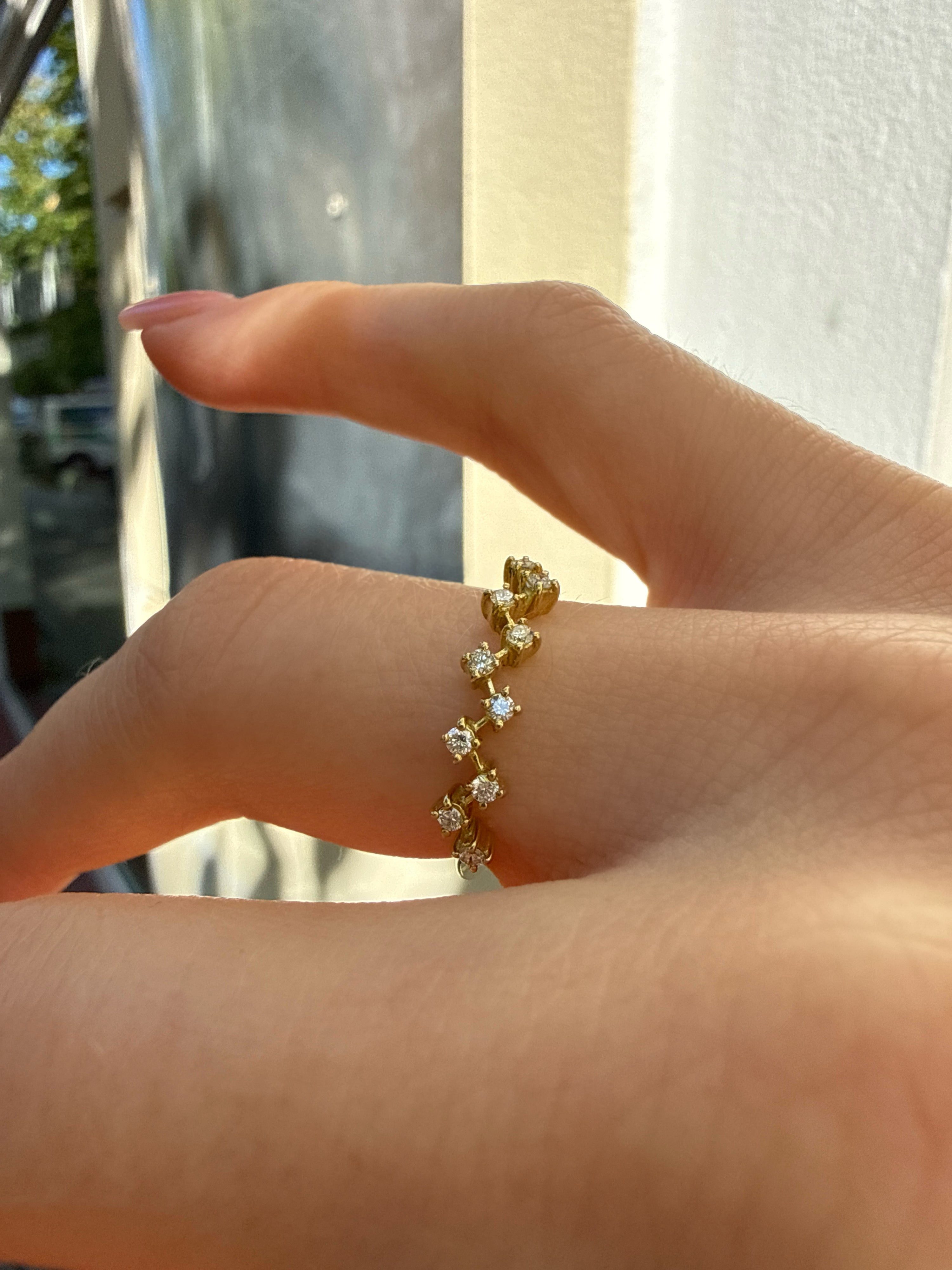 #1325 18k Ring with Tanzanite - Ring Size 60