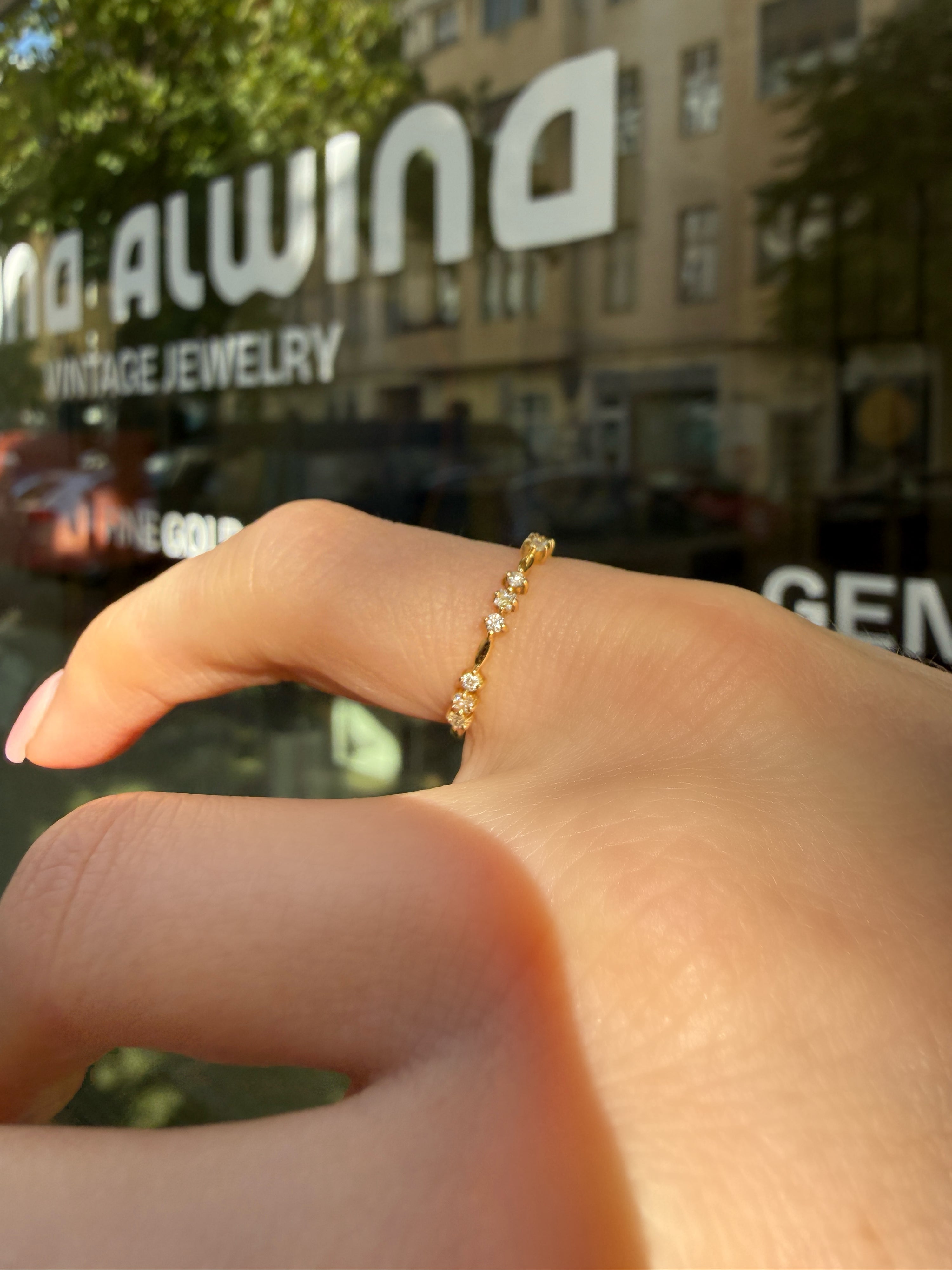 #1361 18k Ring mit 9 Diamanten - RG 49