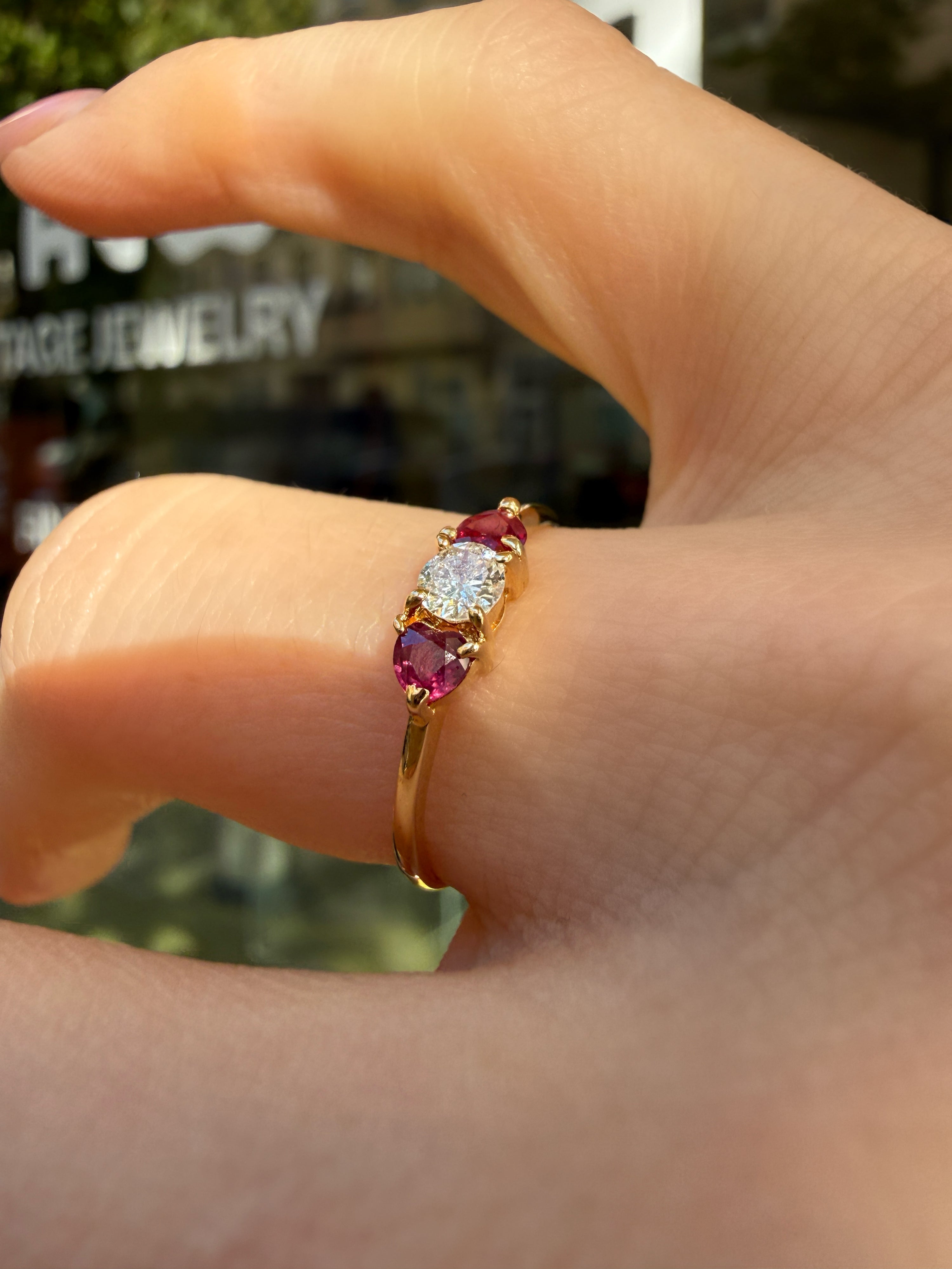 #1362 18k Ring mit Diamant & 2 Rubinen  - RG 53