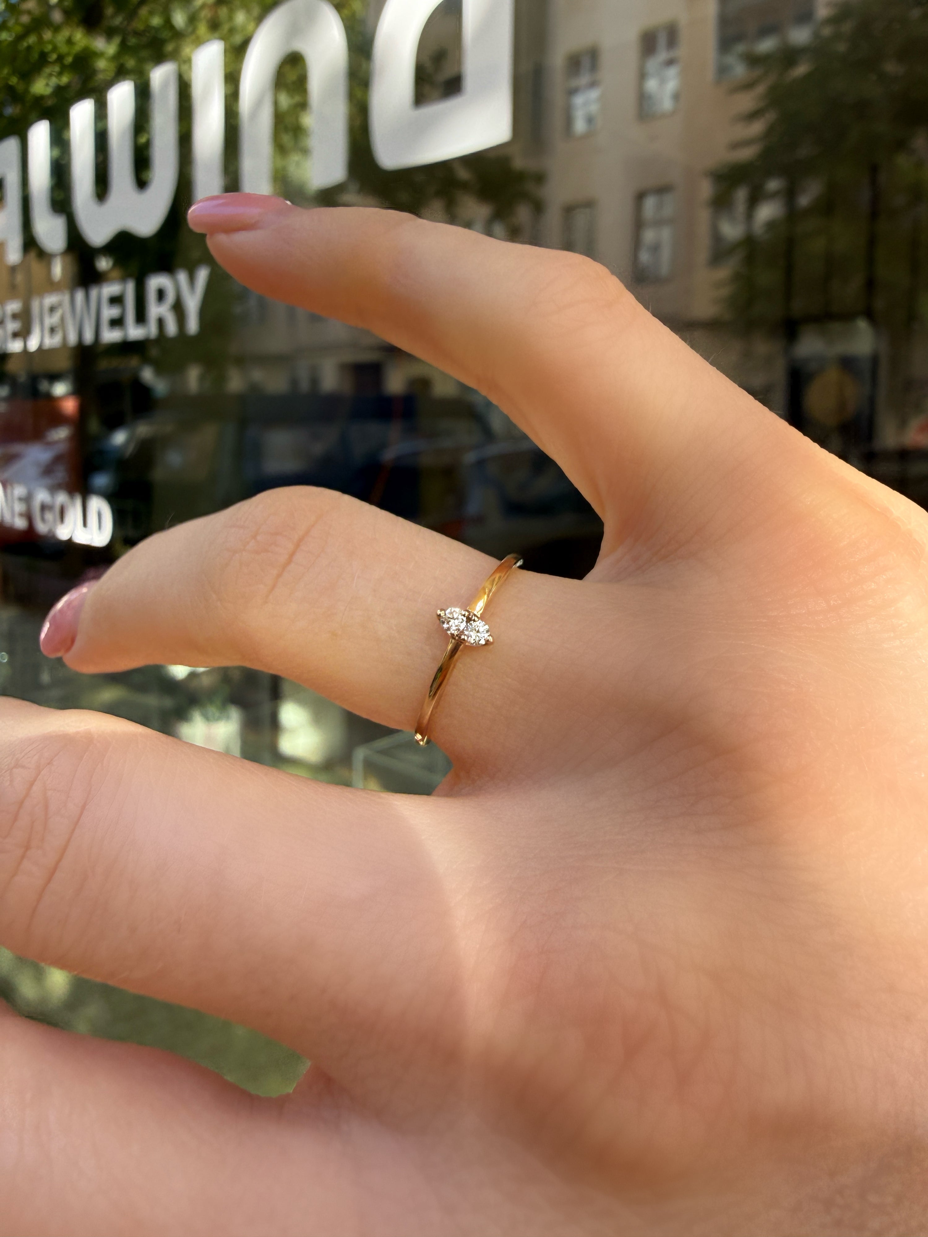 #1366 10k Ring mit 2 Diamanten - RG 51
