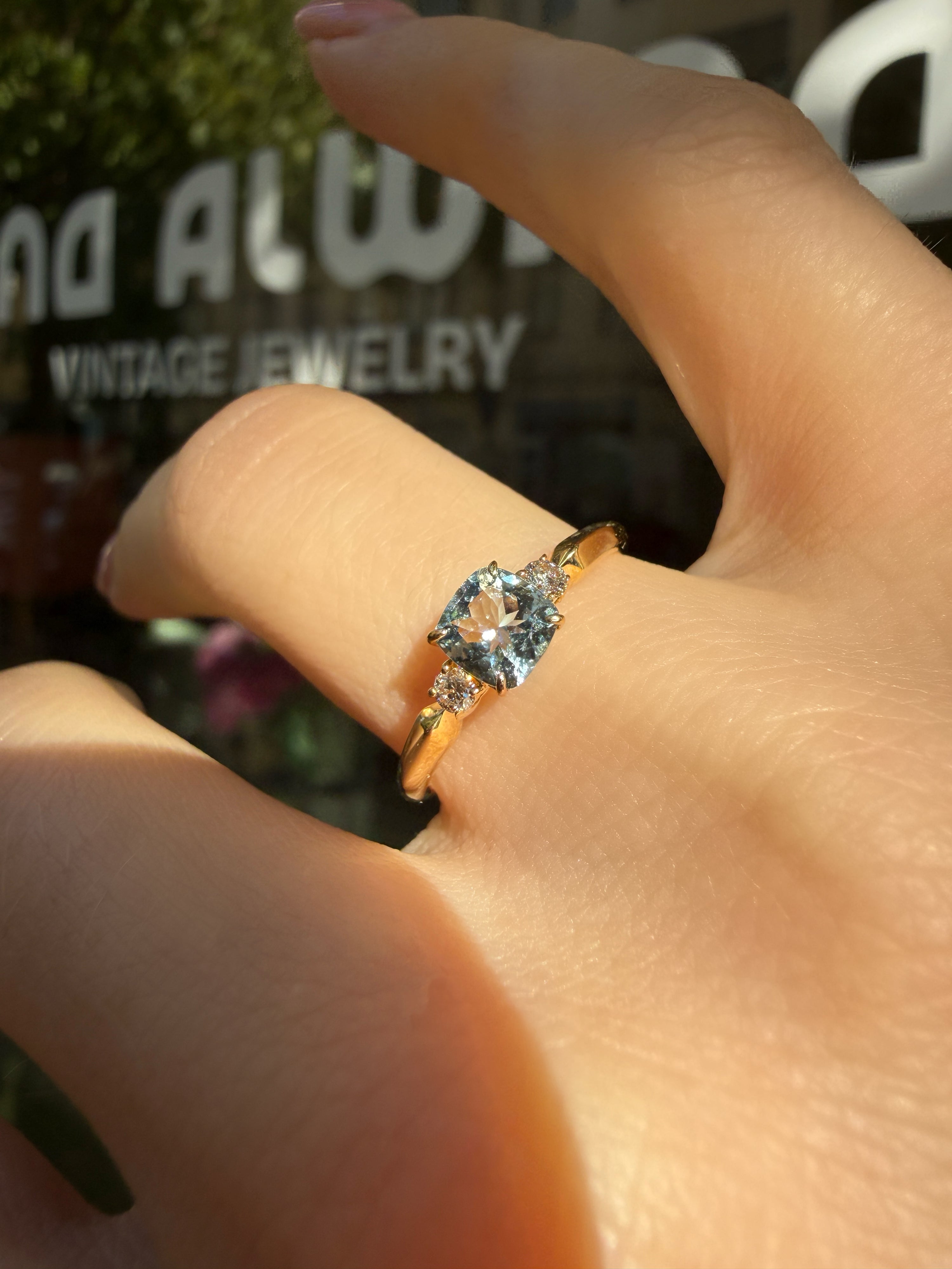 #1369 18k Ring mit Aquamarin & 2 Diamanten - RG 54