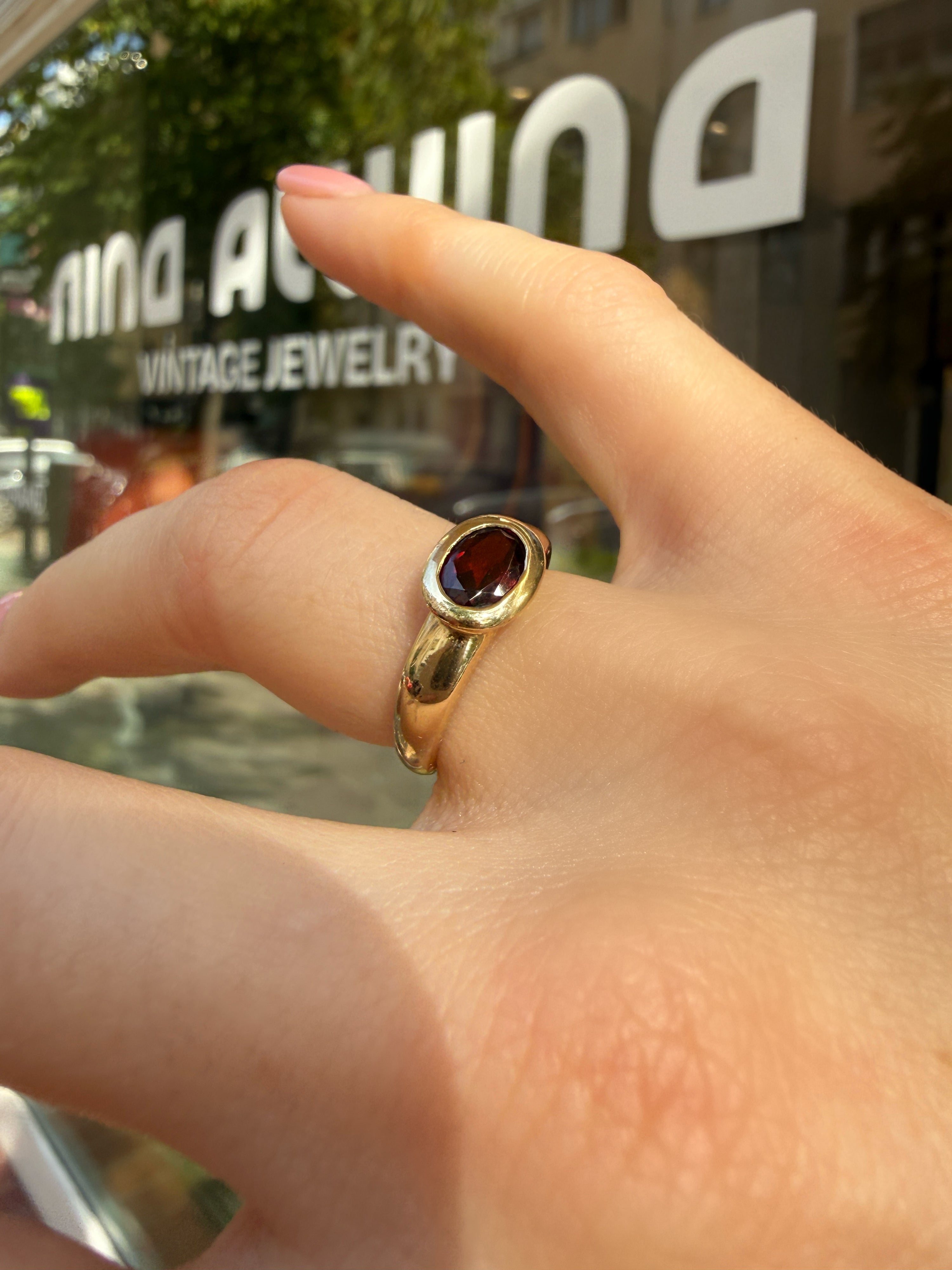 #1383 8k Ring mit Granat - RG 50