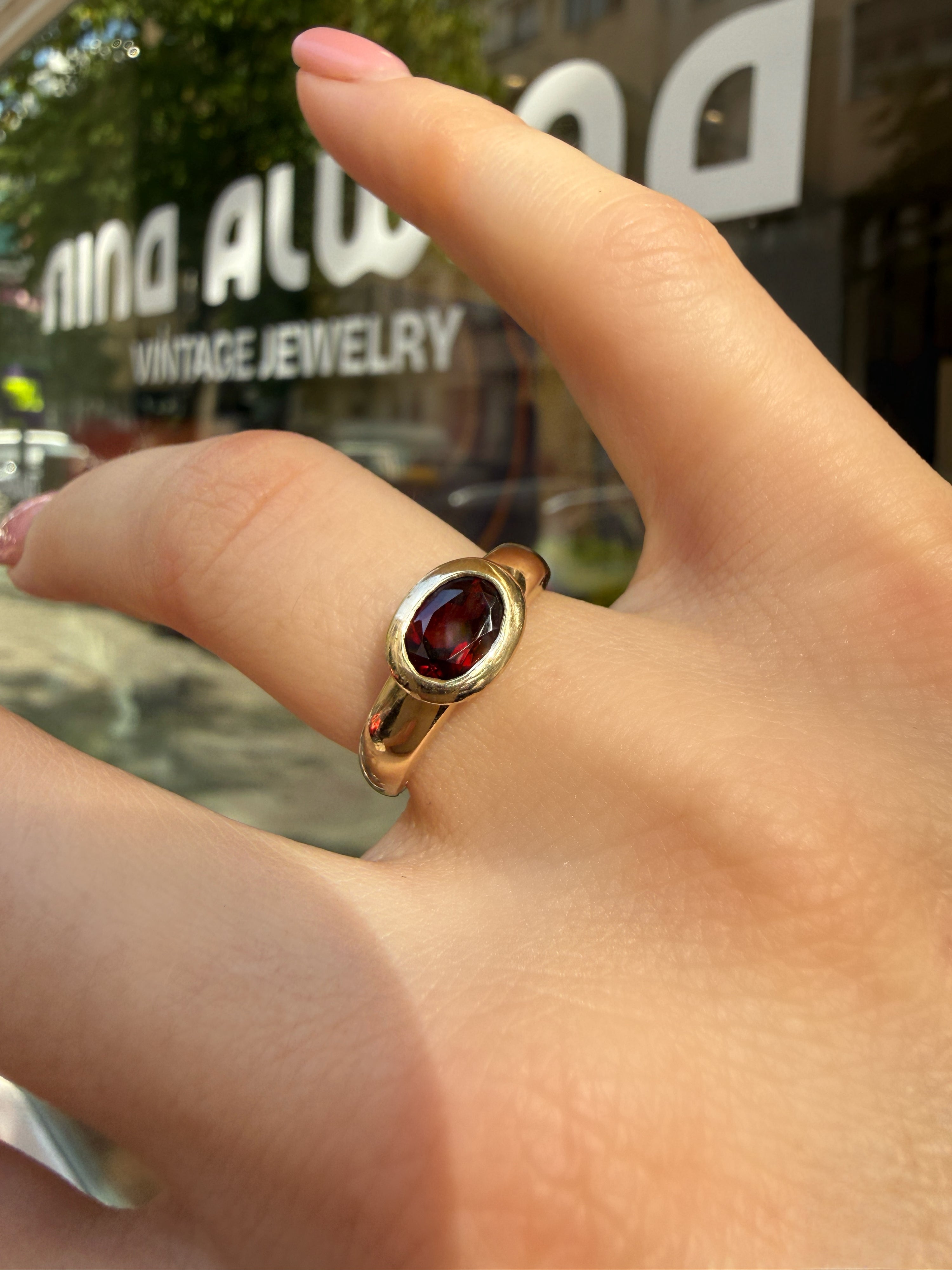 #1383 8k Ring mit Granat - RG 50