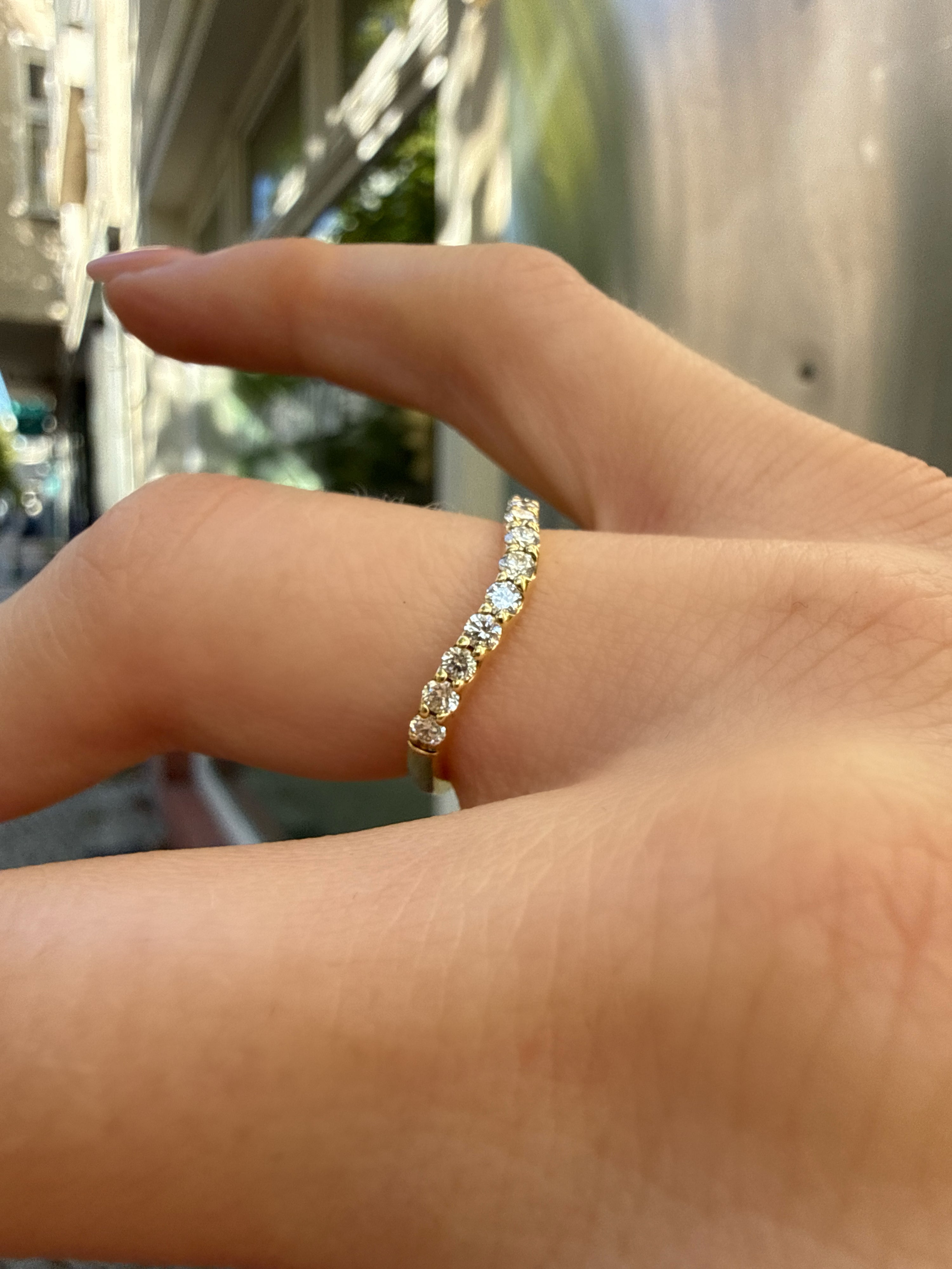 #1453 Massiver 18k Ring mit 10 Diamanten - RG 50