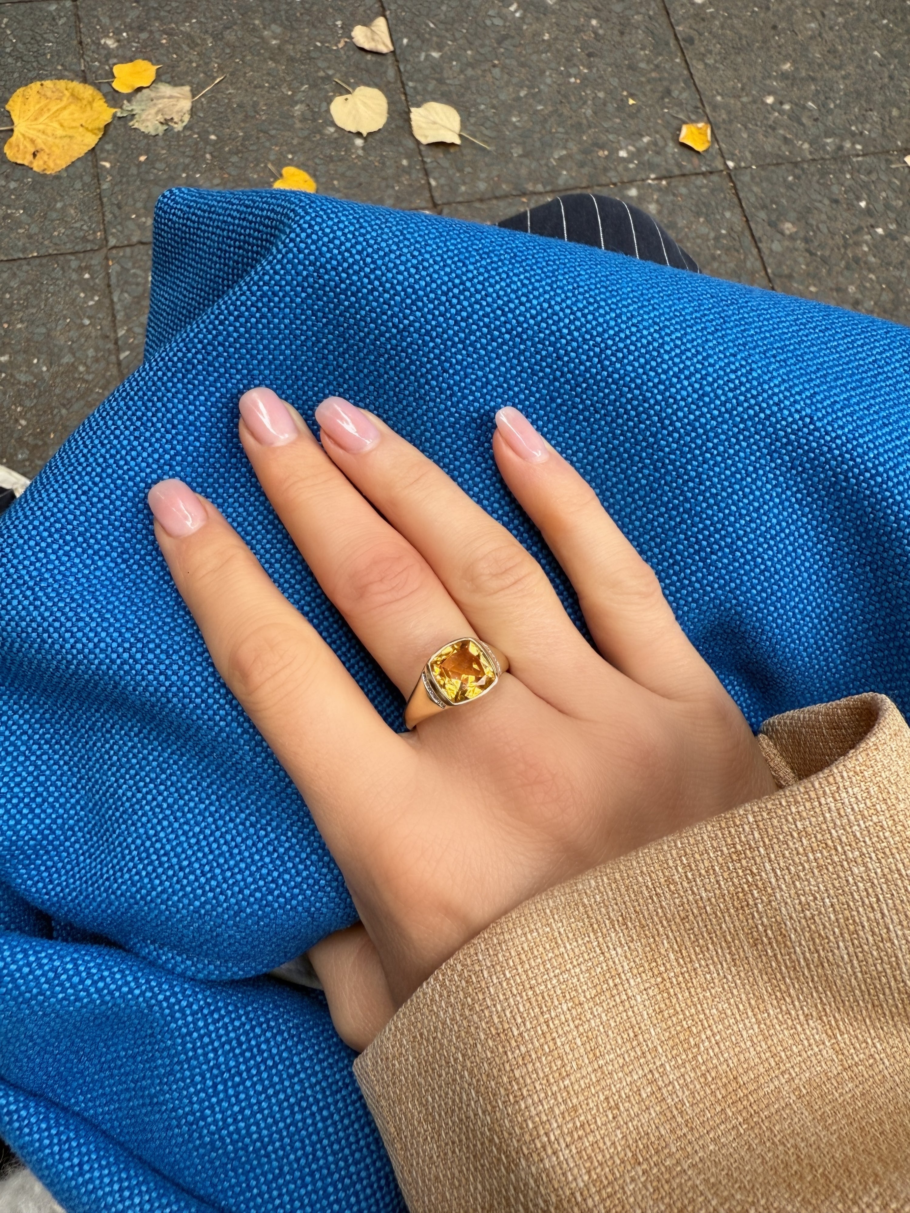 #163 9k Ring mit Citrin & 16 Diamanten - RG 60