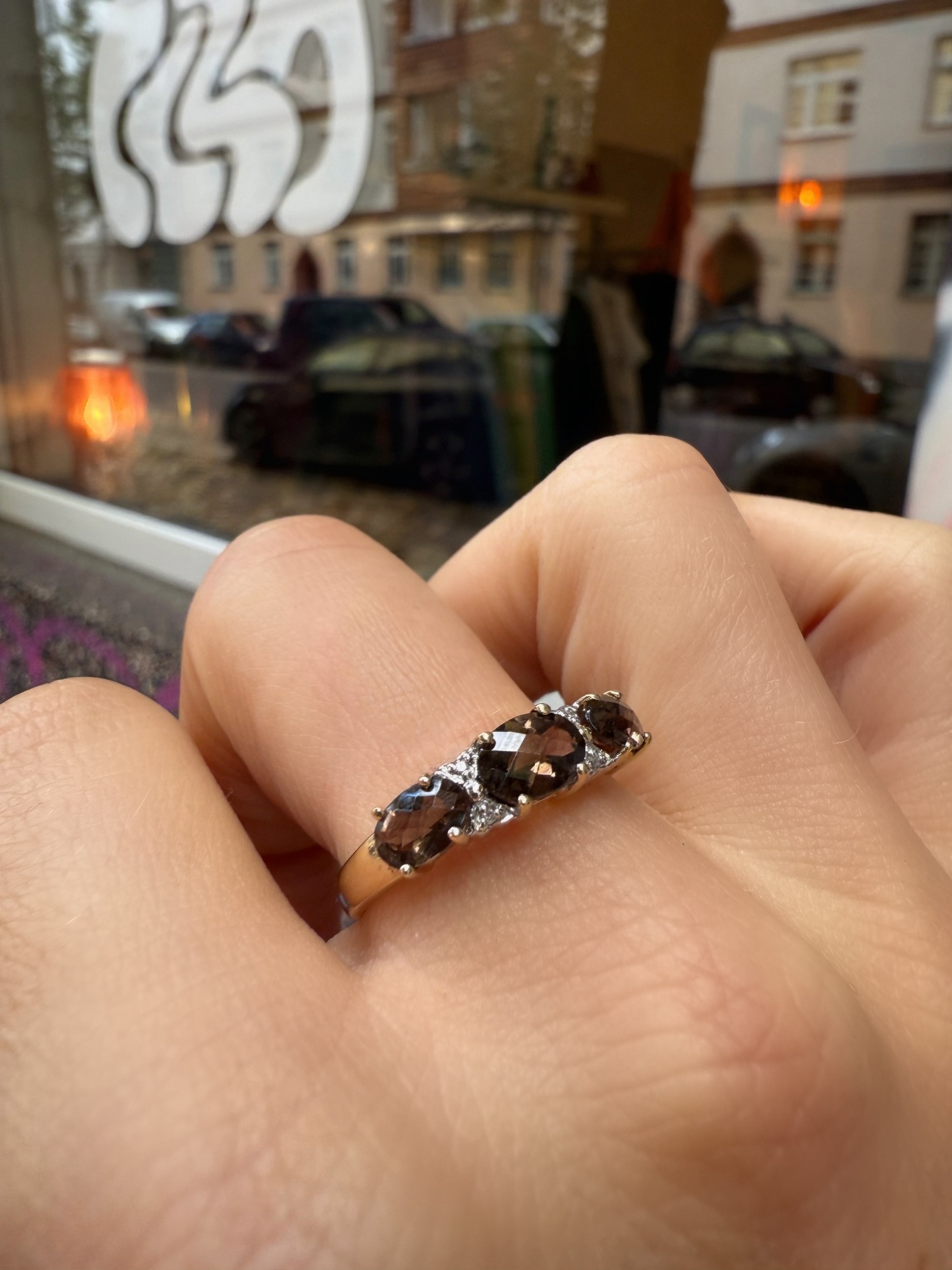 #167 9k Ring mit Rauchquarz & Diamanten - RG 59