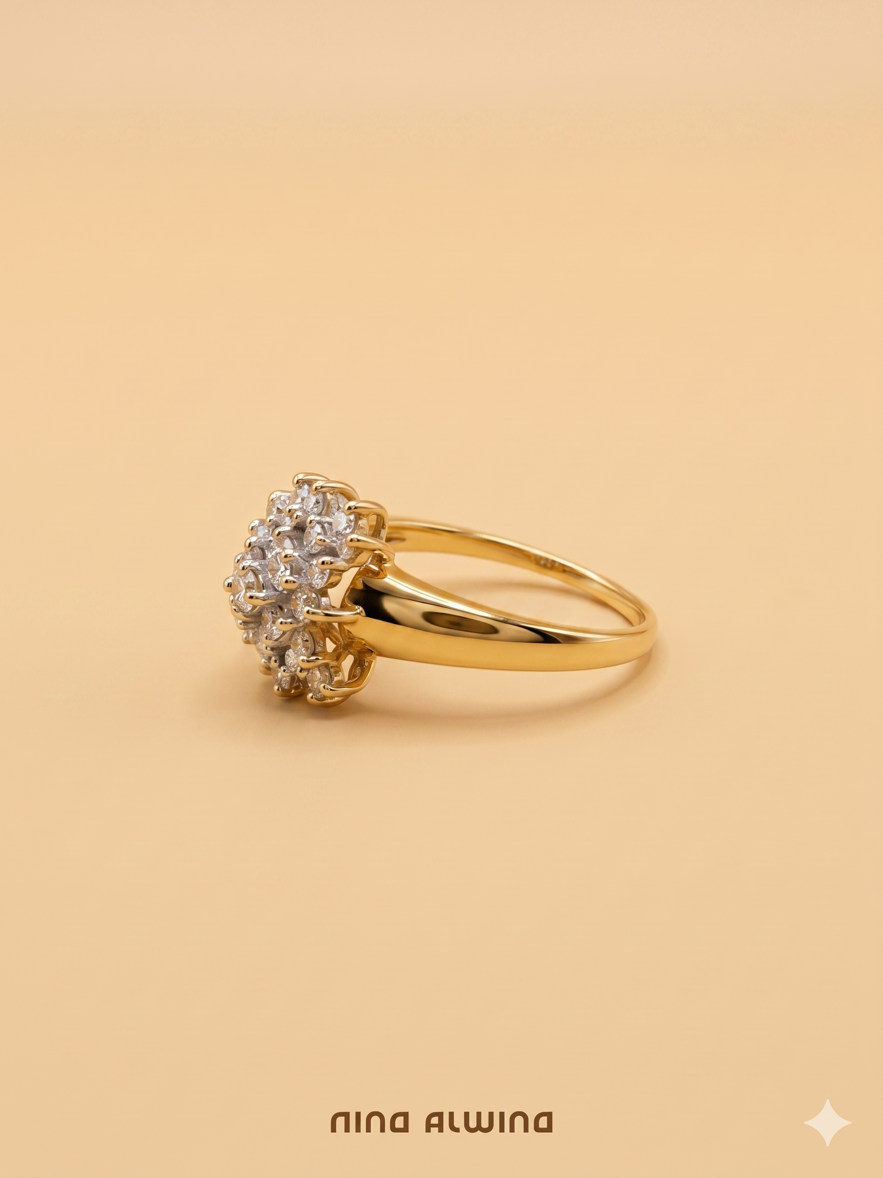 #997 14k Ring mit 27 Diamanten - RG 64