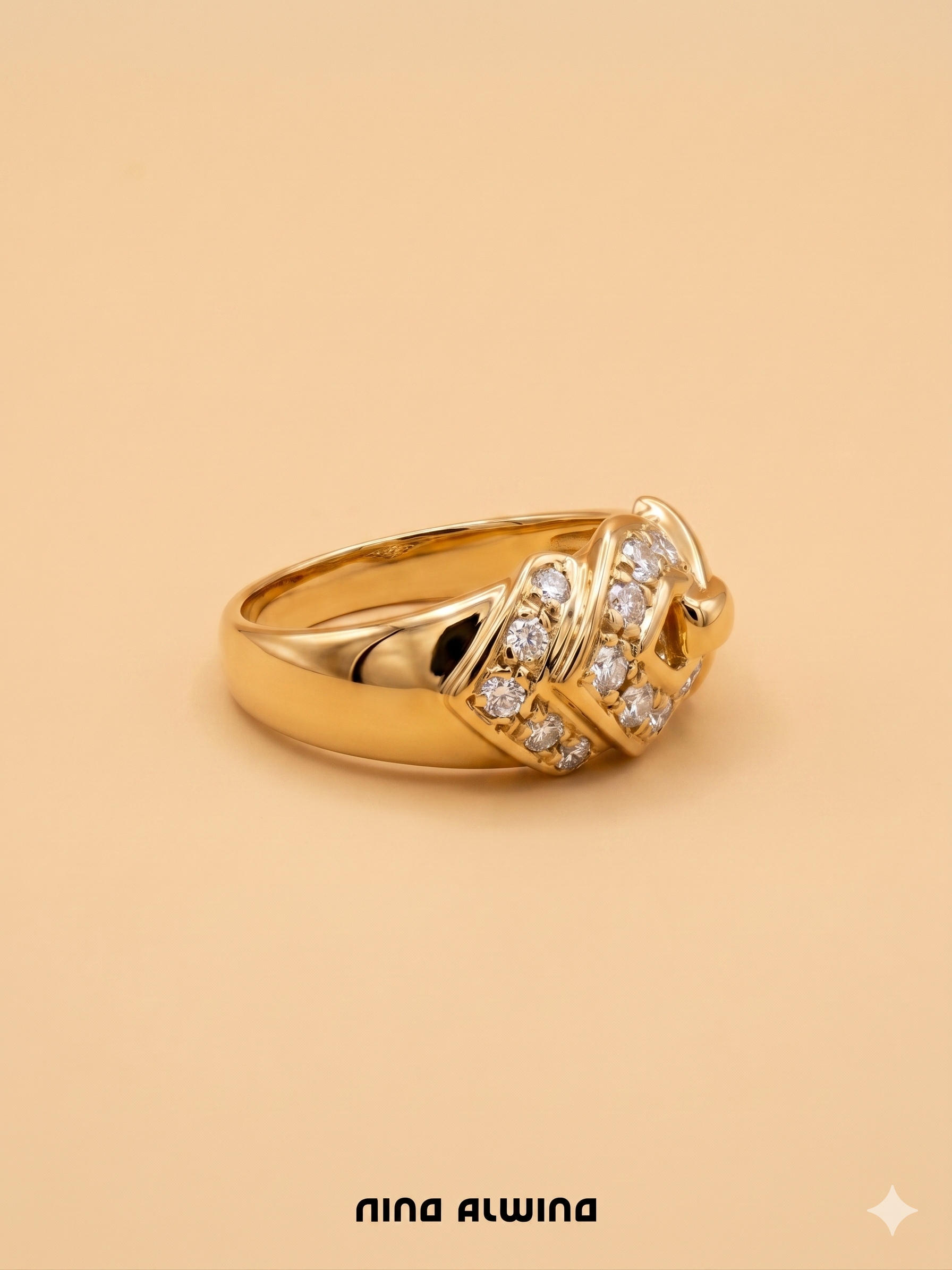 #896 14k Ring mit 18 Diamanten - RG 56