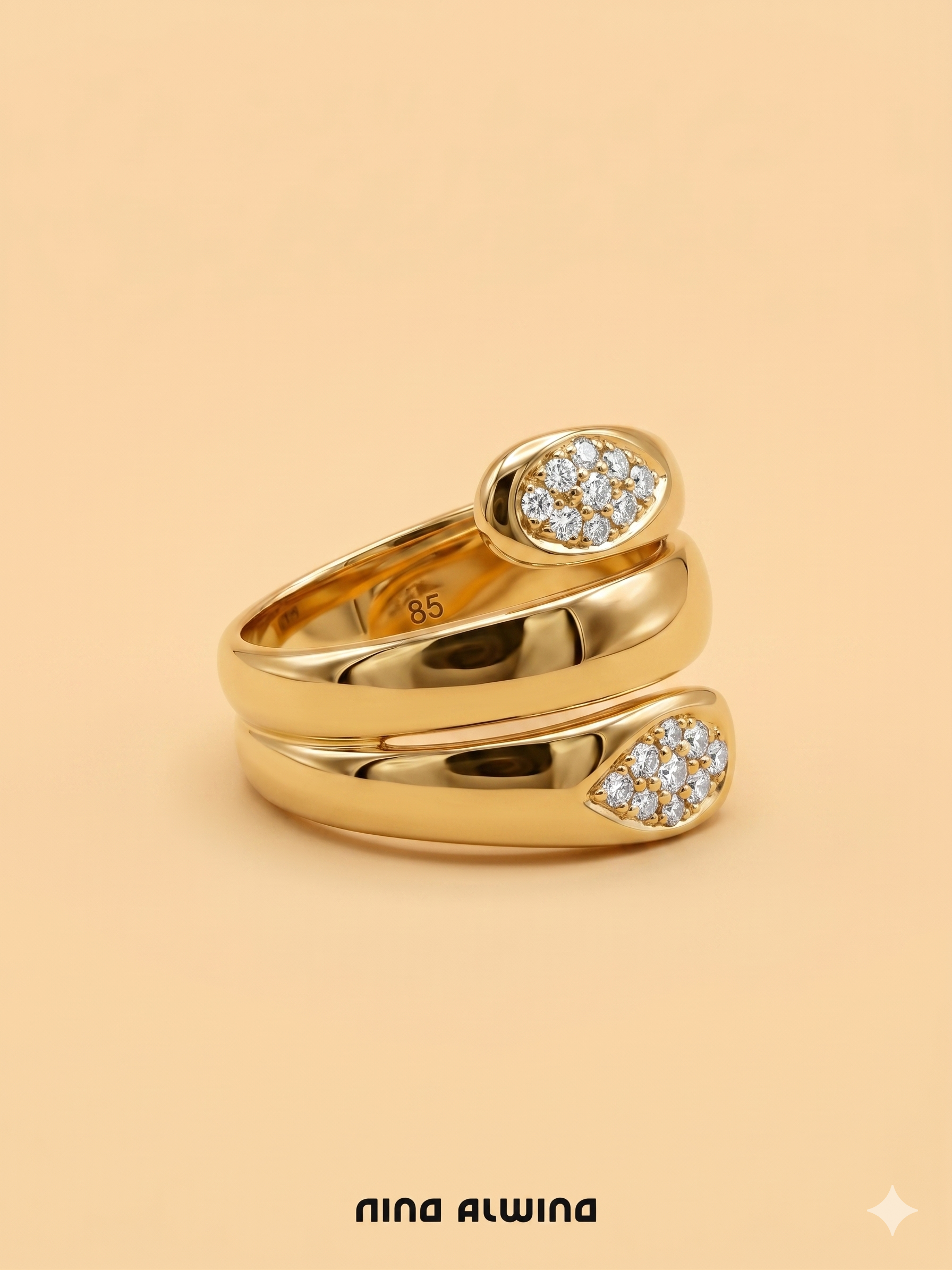 #897 14k Ring mit 18 Diamanten - RG 55