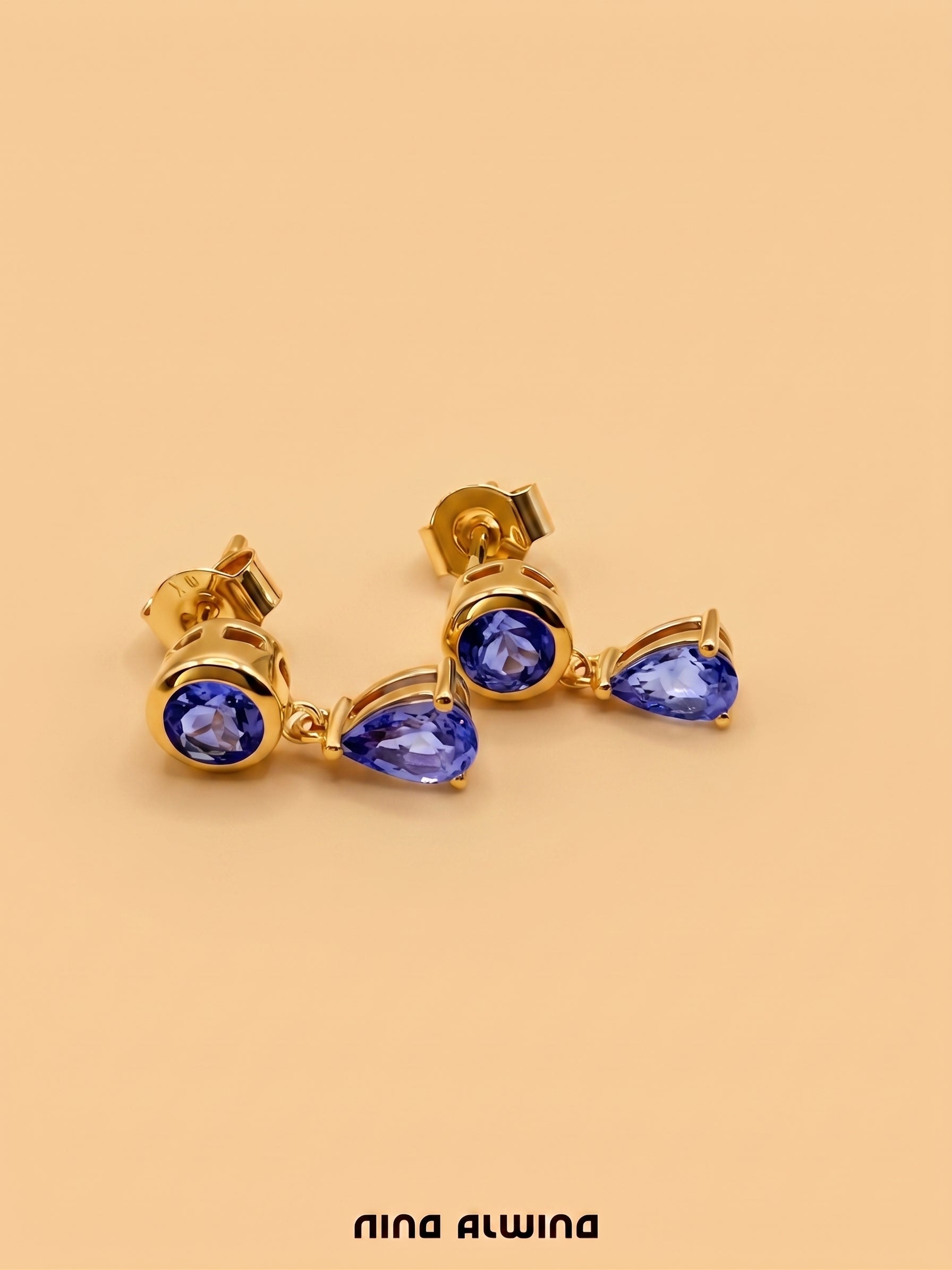 #1296 8k Ohrringe mit Tansanit - 1.5cm