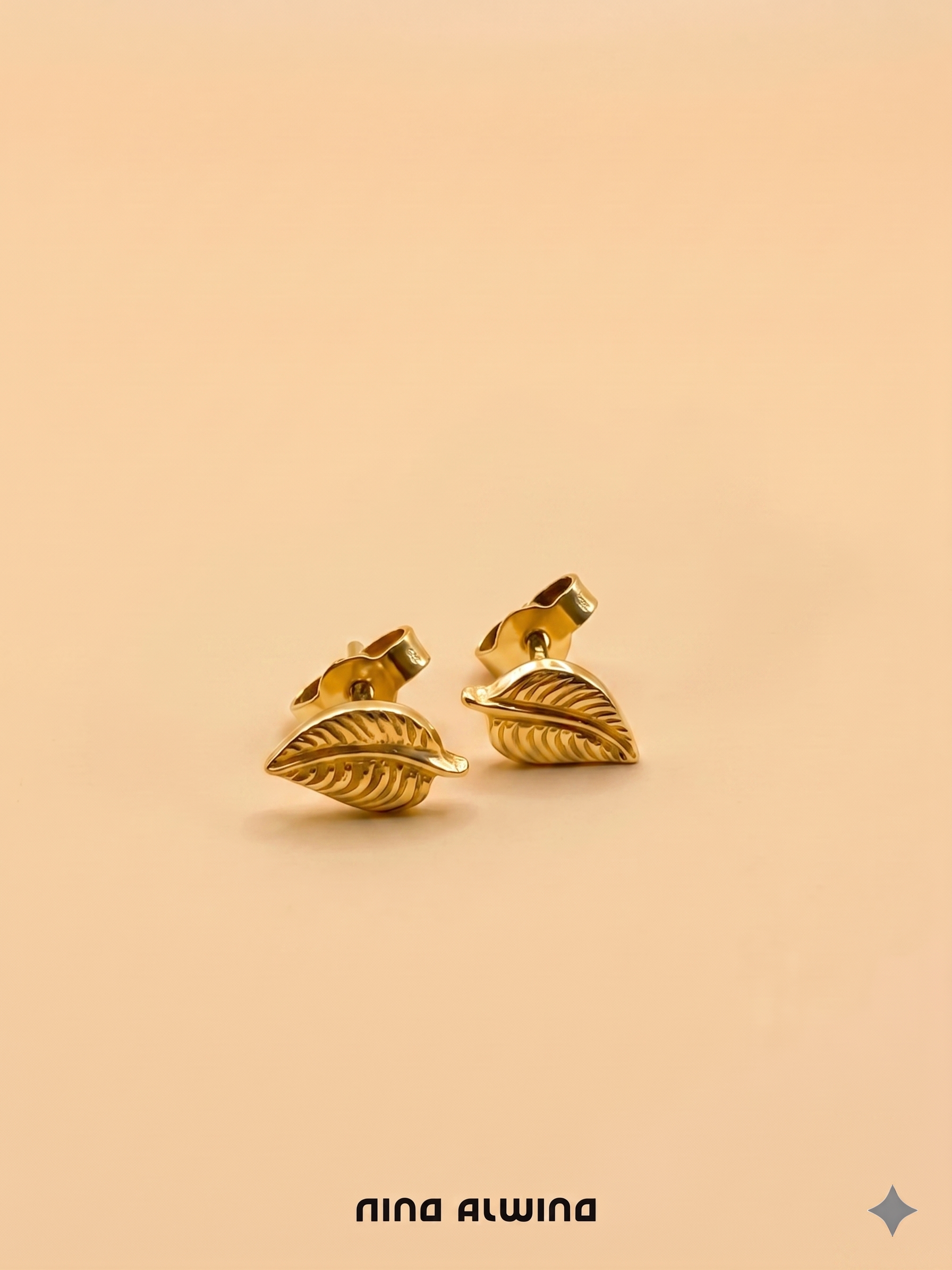 #1123 8k Ohrringe - 1cm