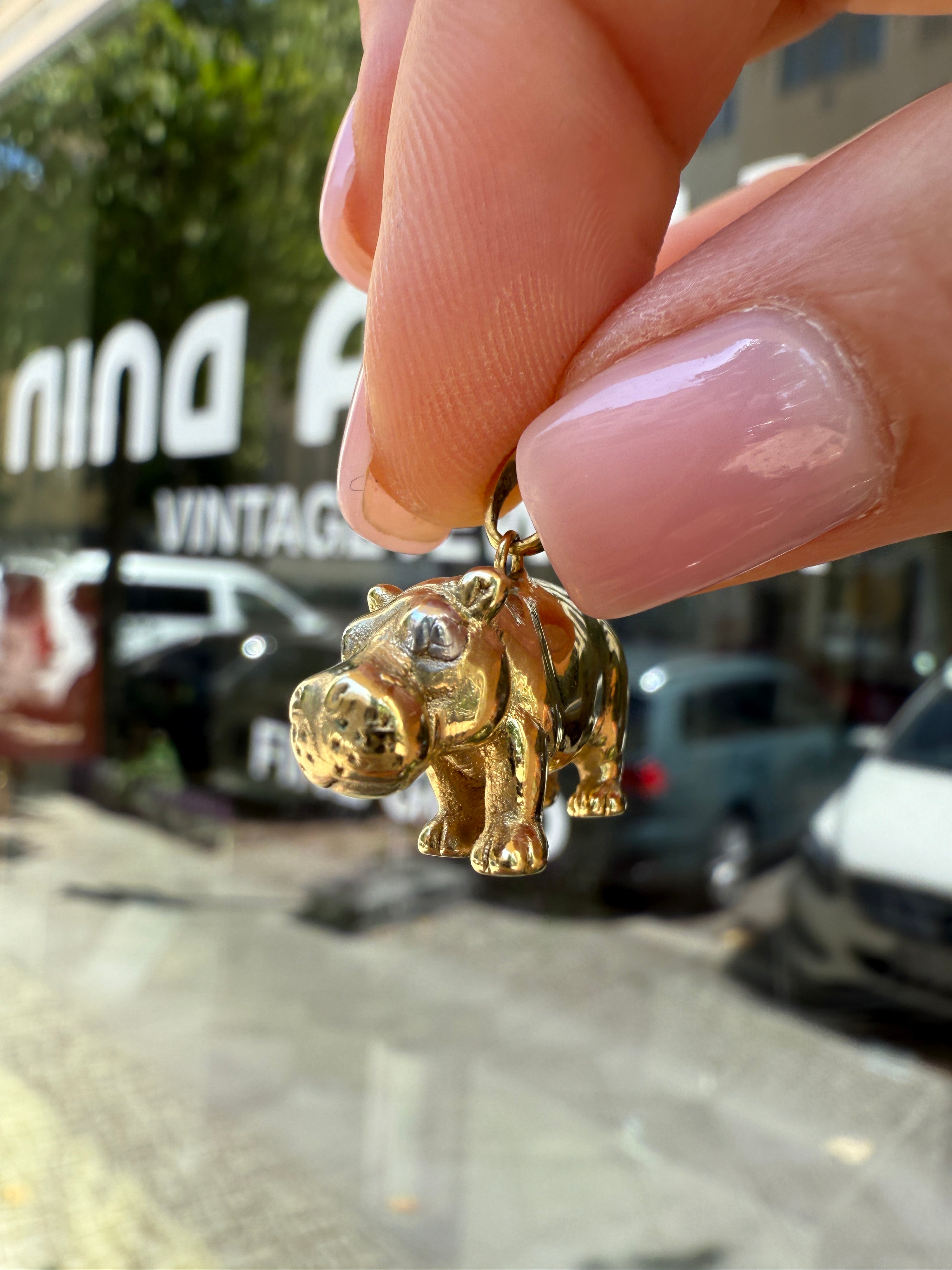 #1154 14k Hippo Pendant "Bread Roll" - 1.9cm