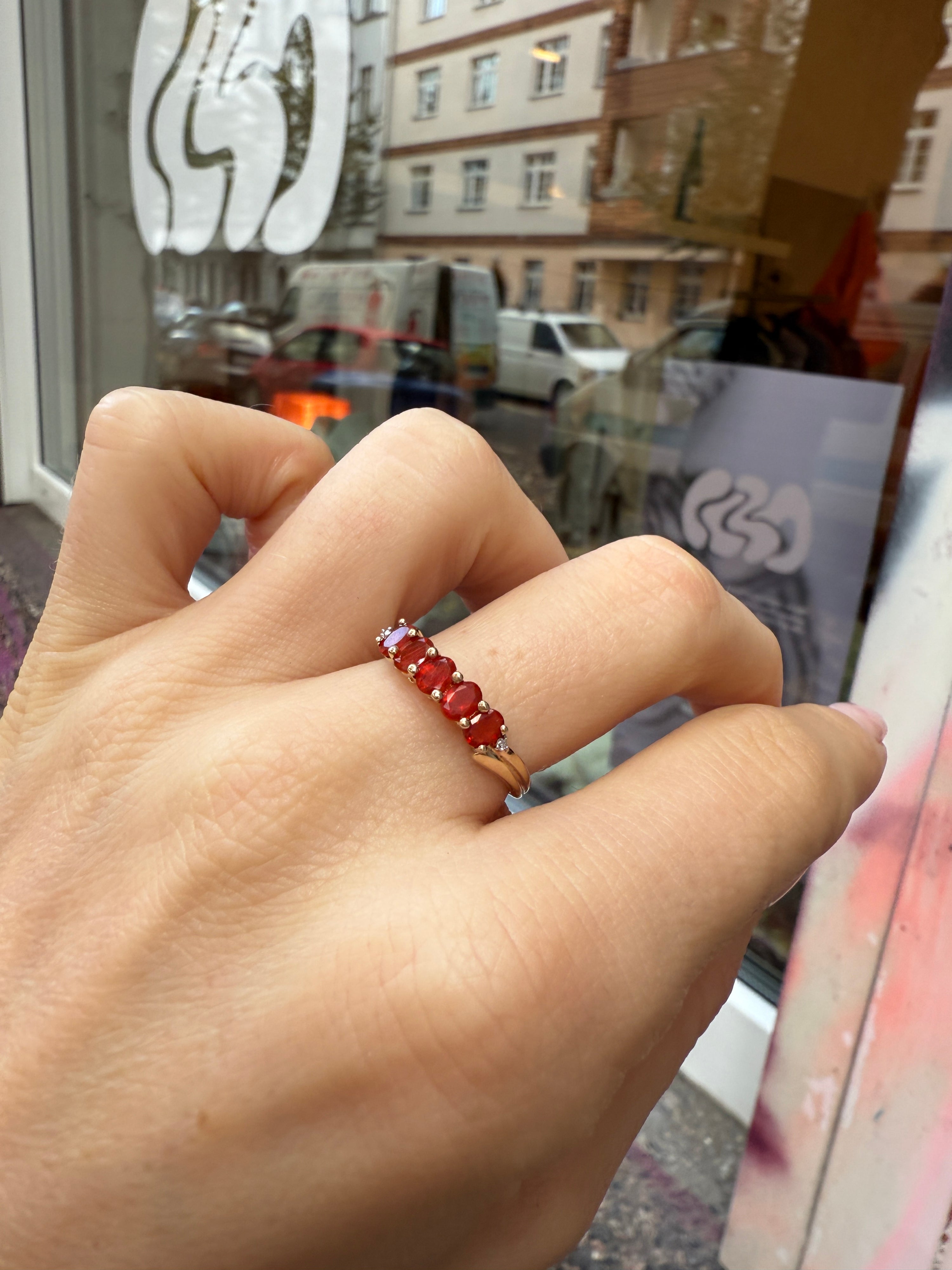 #174 8k Ring mit Topas & 2 Diamanten - RG 57