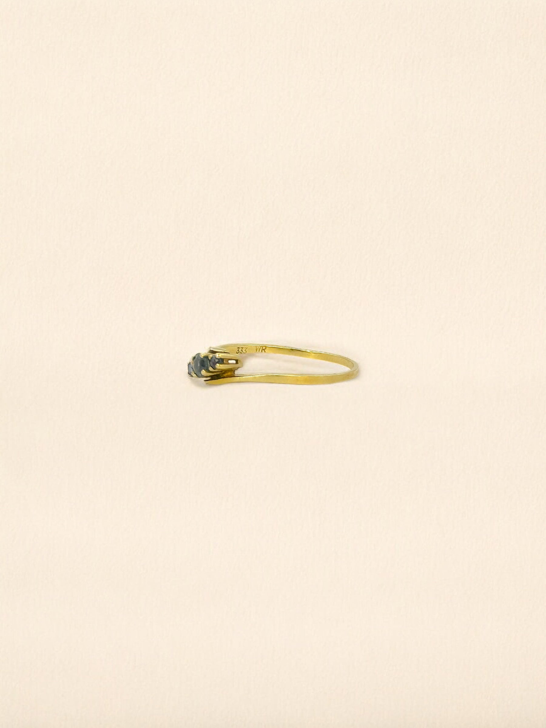 #11 Ring mit blauen Edelsteinen - RG 53