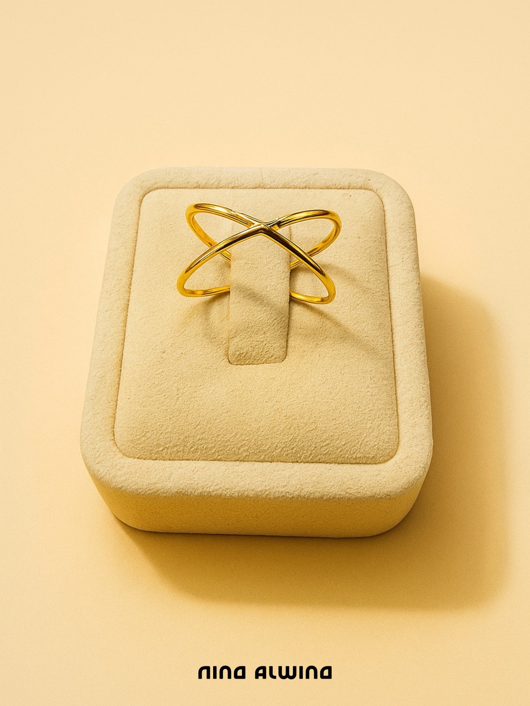 #43 18k Ring - RG 50