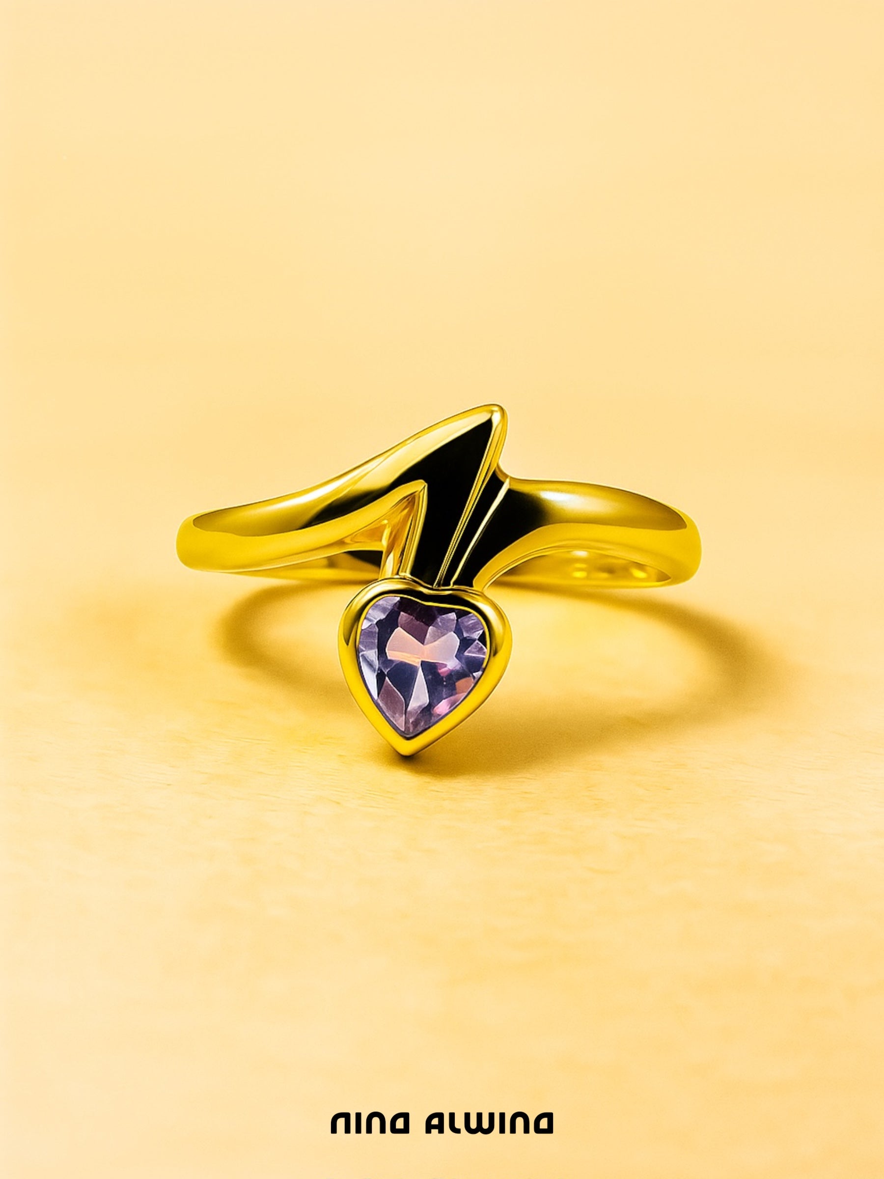 #151 8k Ring mit Amethyst in Herzform - RG 52