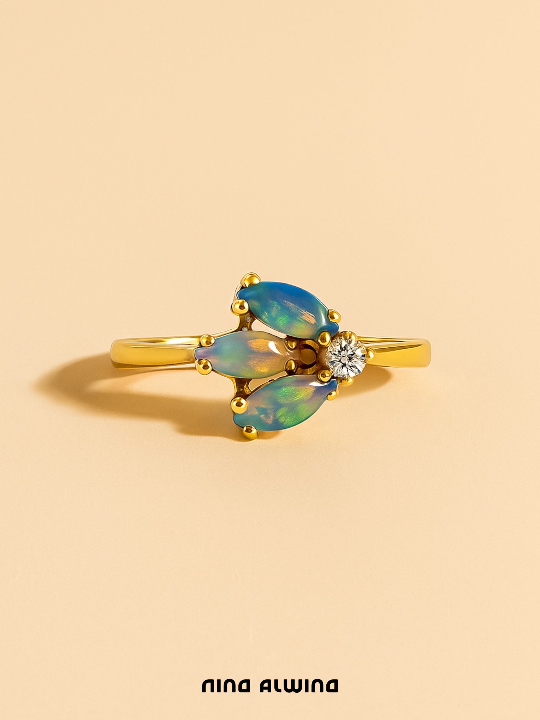 #177 8k Ring mit Opal & Diamant - RG 51