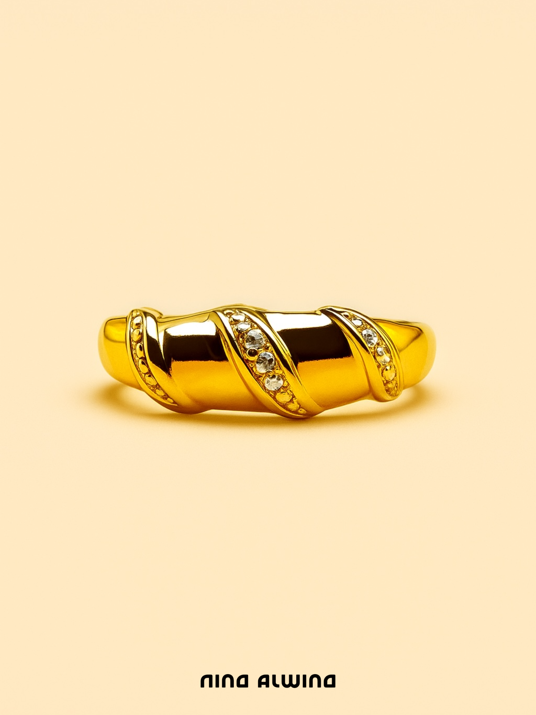 #200 8k Ring mit Diamanten - RG 53