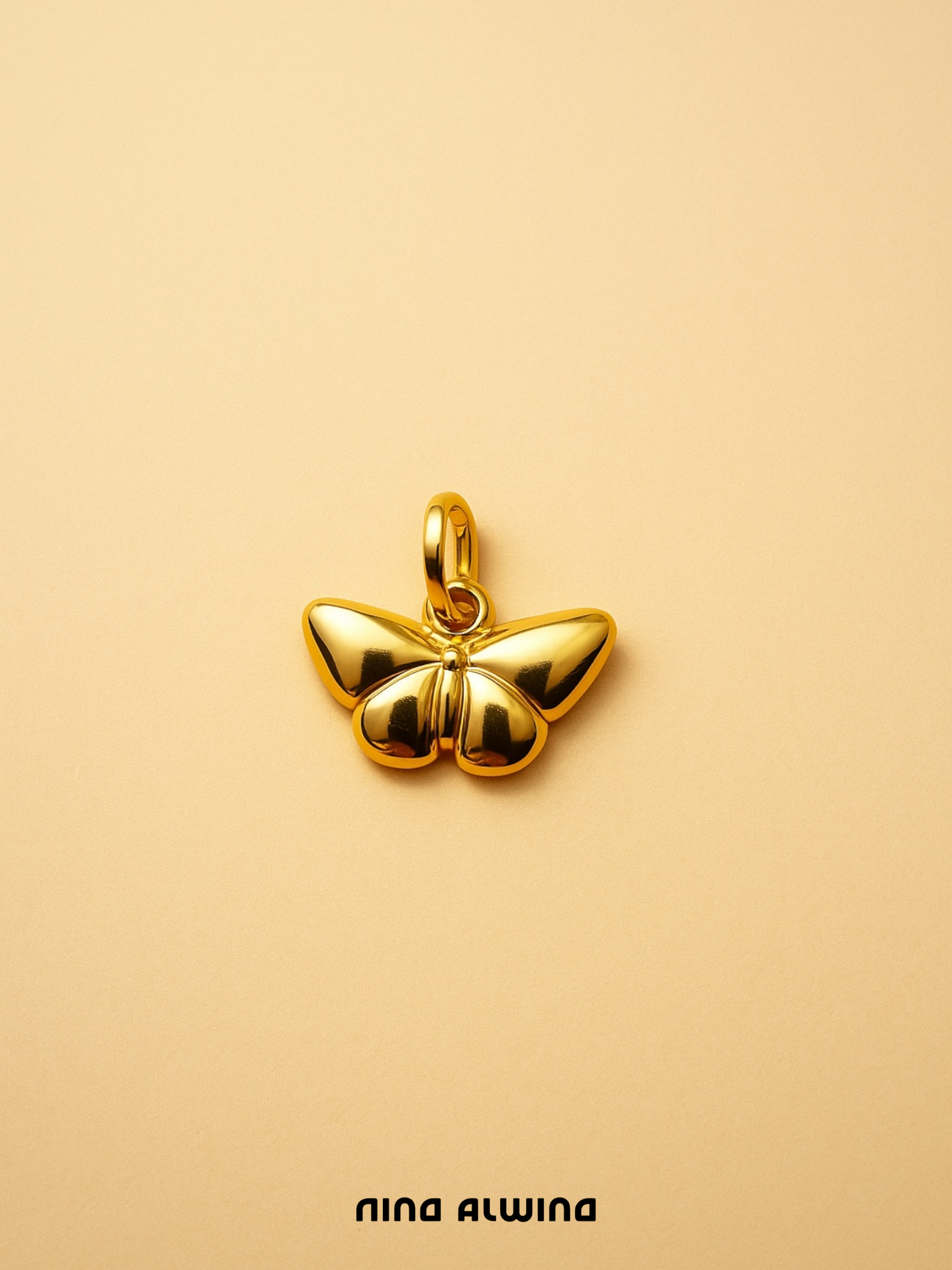 #210 8k Anhänger Schmetterling - 1,2cm