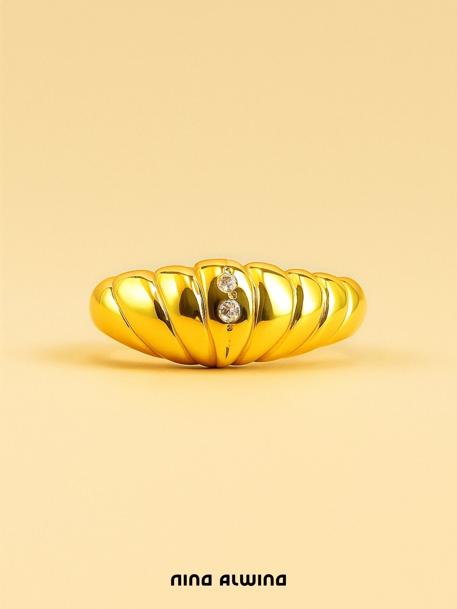 #231 8k Ring mit Diamanten - RG 54