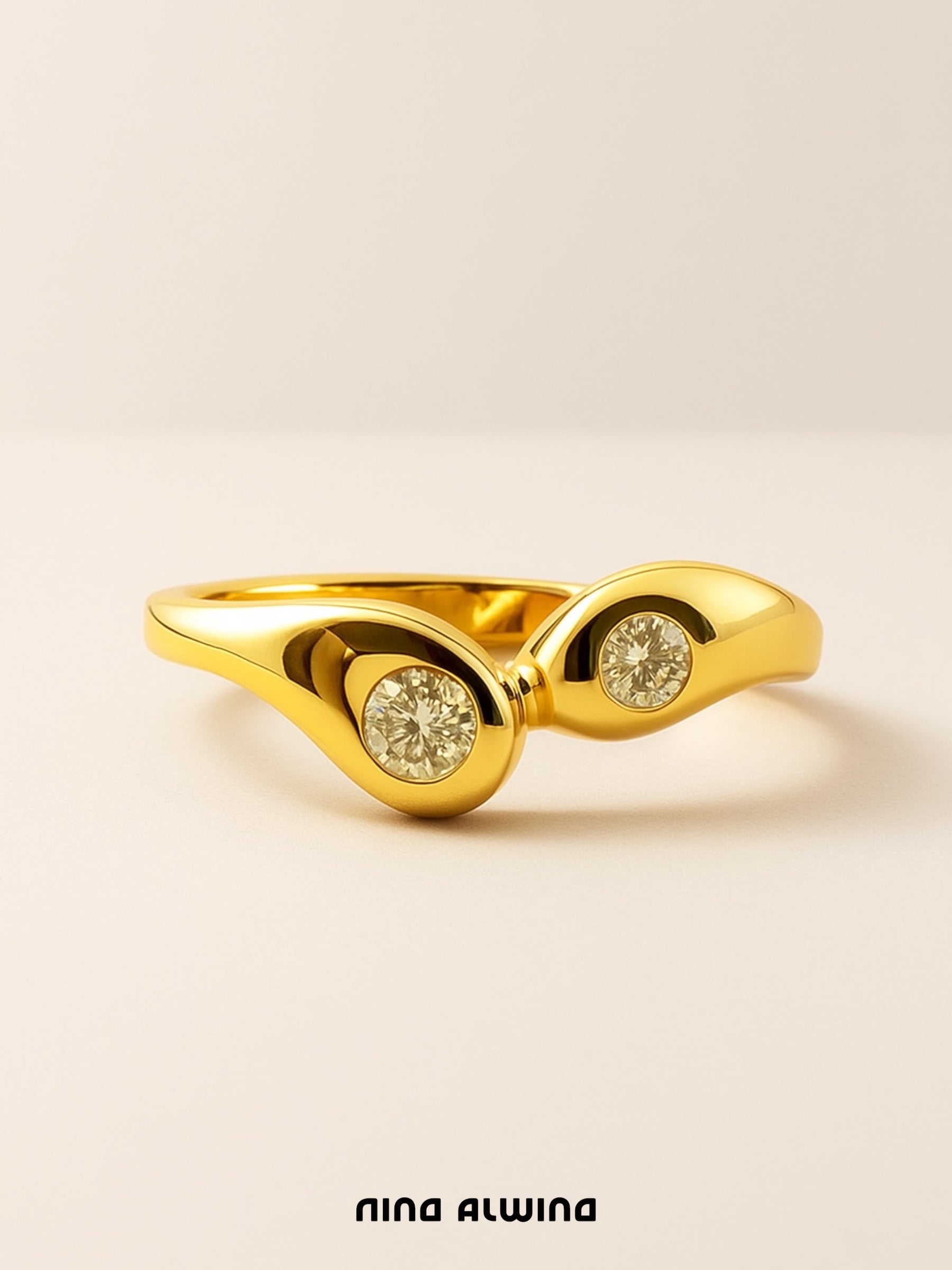 #150 8k Ring mit 2 Zirkonen - RG 59