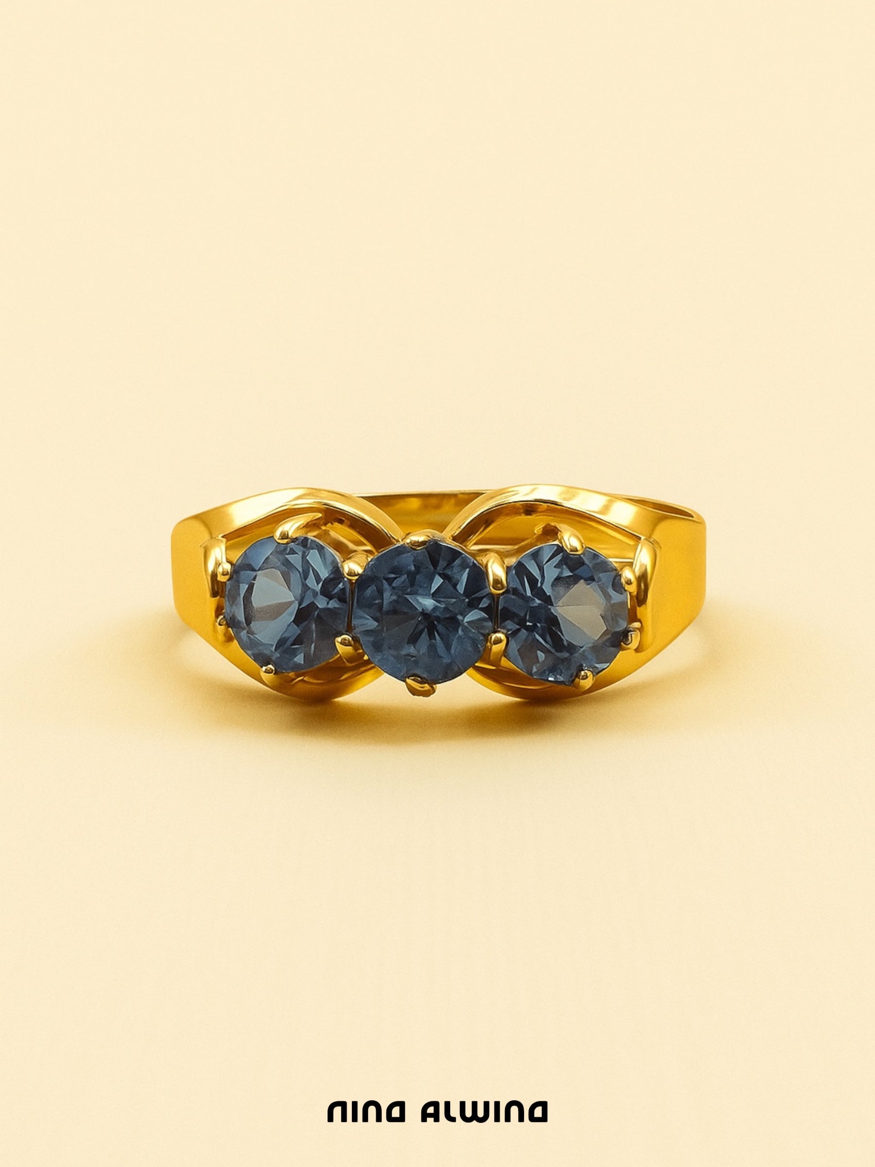 #269 8k Ring mit Aquamarinen - RG 60