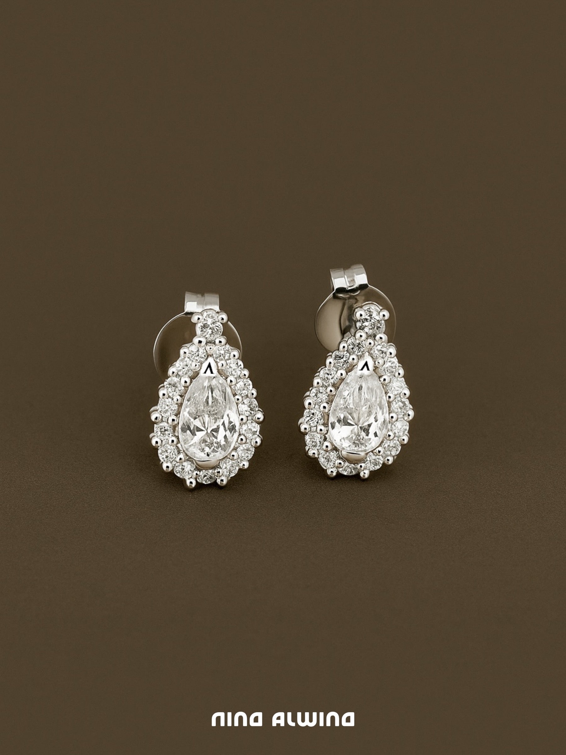 #320 9k Ohrringe Weißgold mit Zirkon - 0,9cm