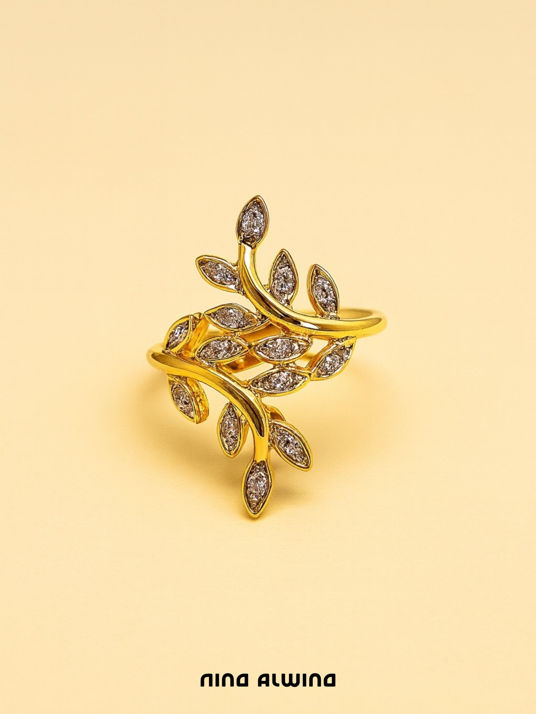 #375 8k Ring mit 14 Diamanten - RG 48