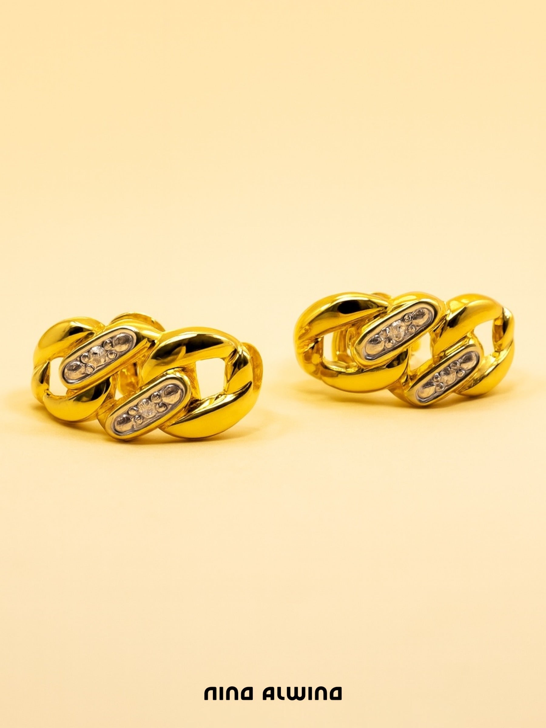 #381 8k Ohrringe mit 2 Diamanten - 1,5cm