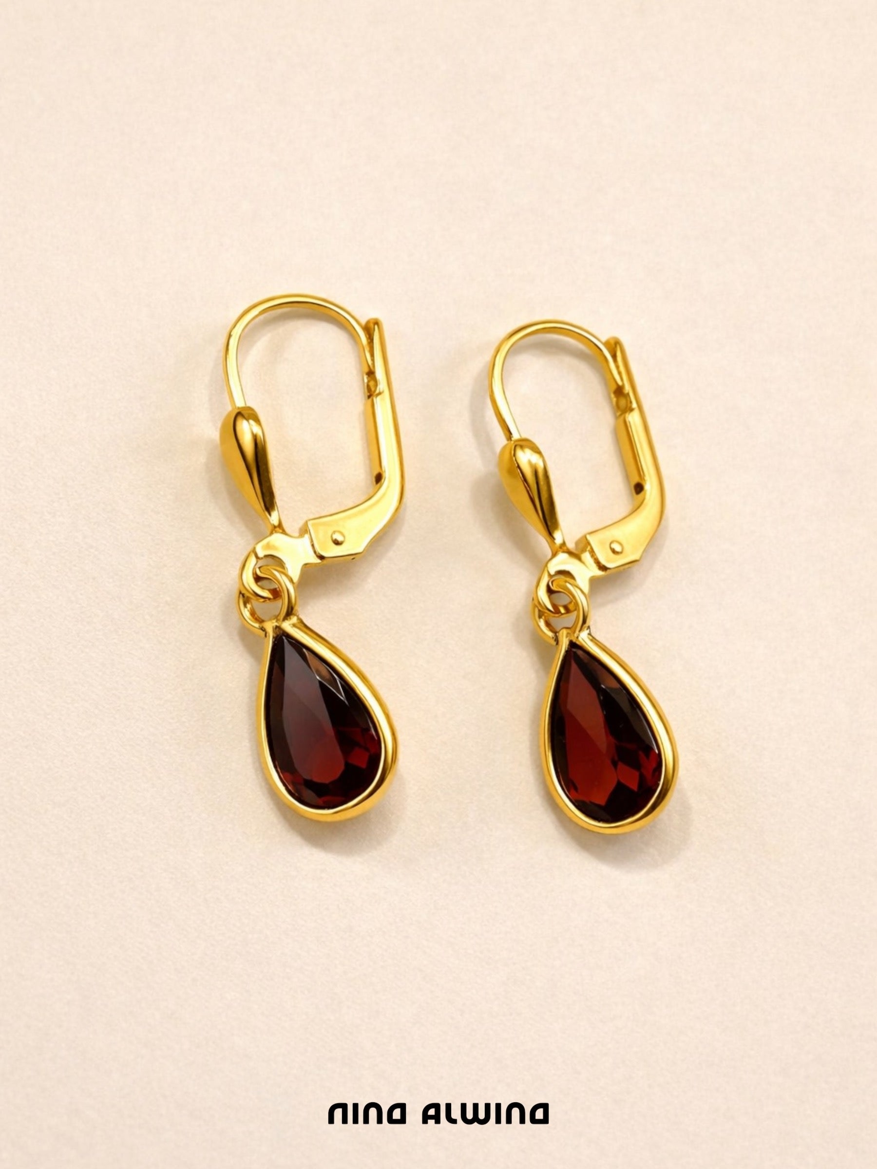 #494 8k Ohrringe mit Granat - 2,5cm