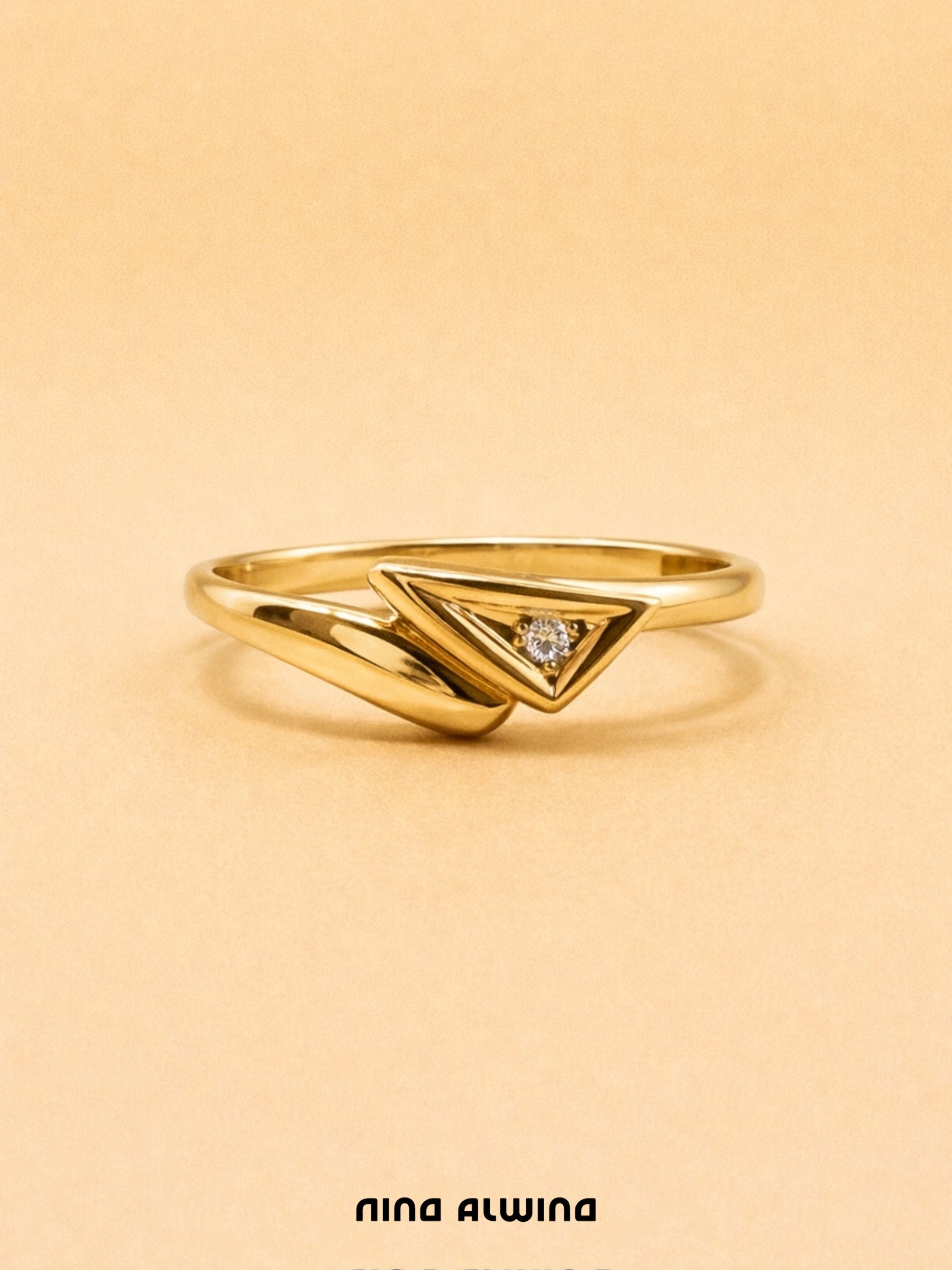 #534 8k Ring mit Diamant - RG 54