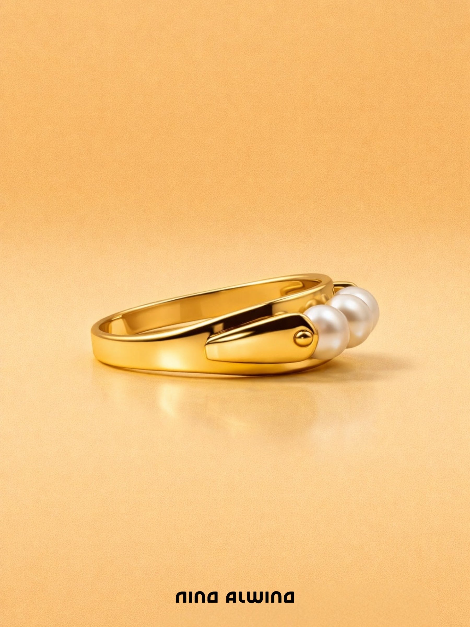 #506 8k Ring mit drei weißen Perlen - RG 54,5