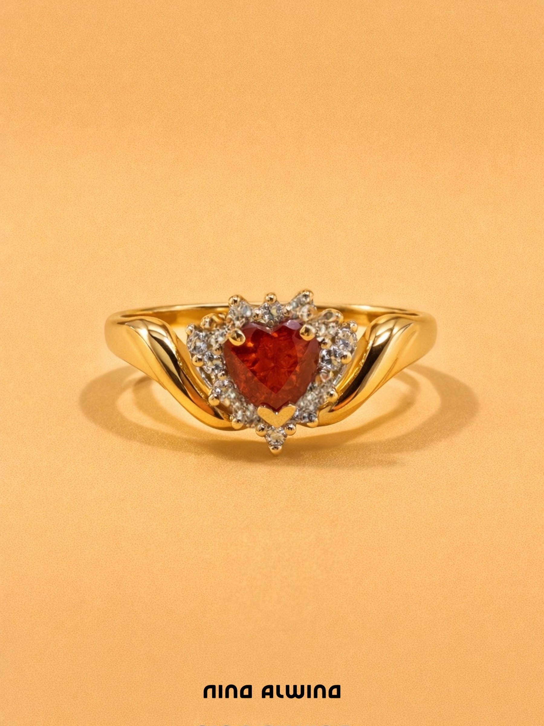 #566 8k Ring mit Granat & 4 Diamanten - RG 51