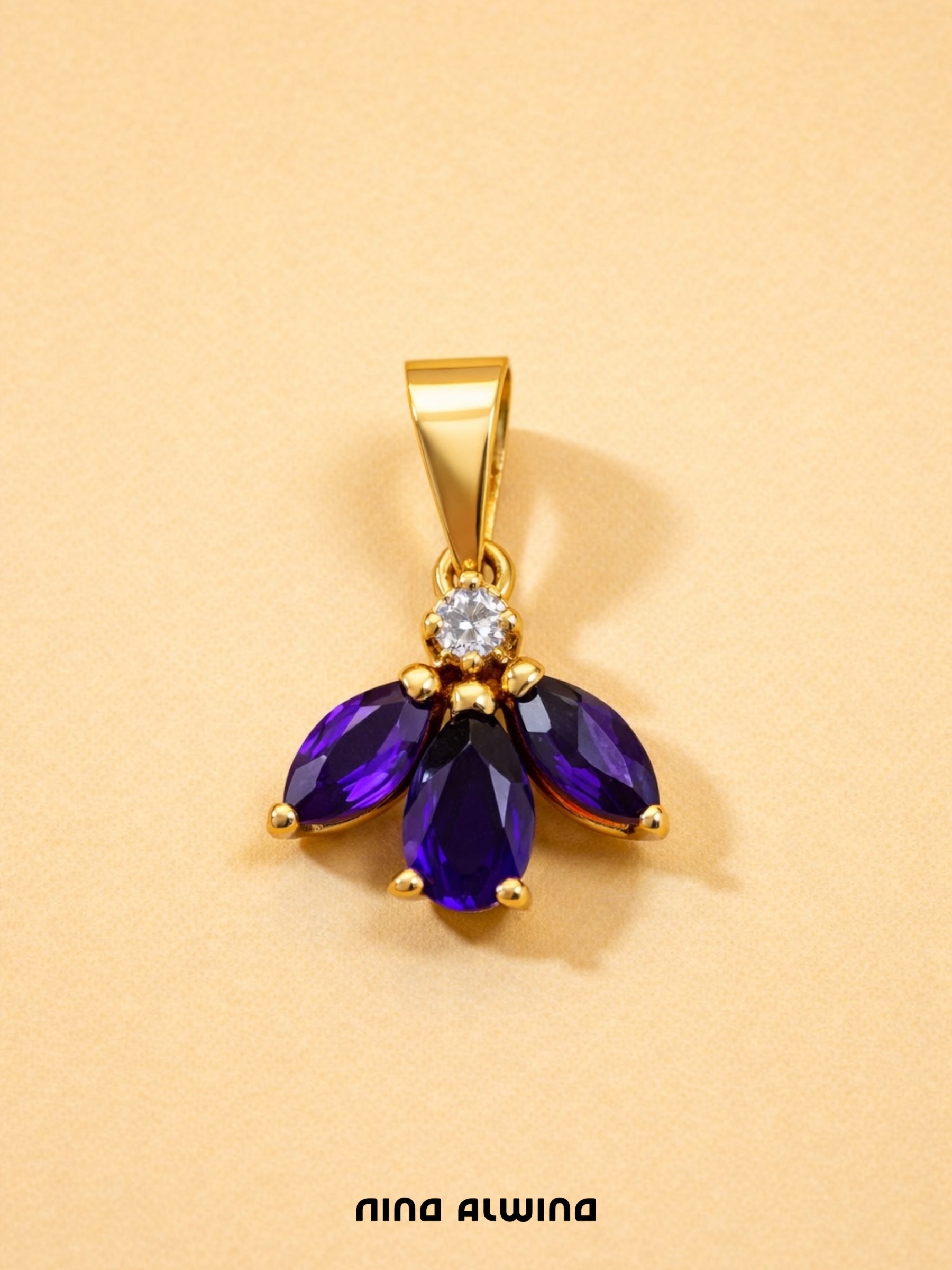 #594 8k Anhänger mit Amethyst & Diamant - 1.7cm