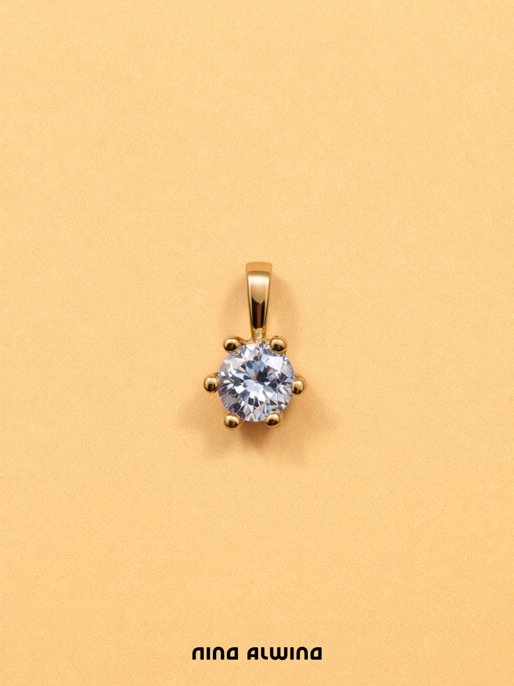 #647 8k Anhänger mit Zirkon - 0.9cm