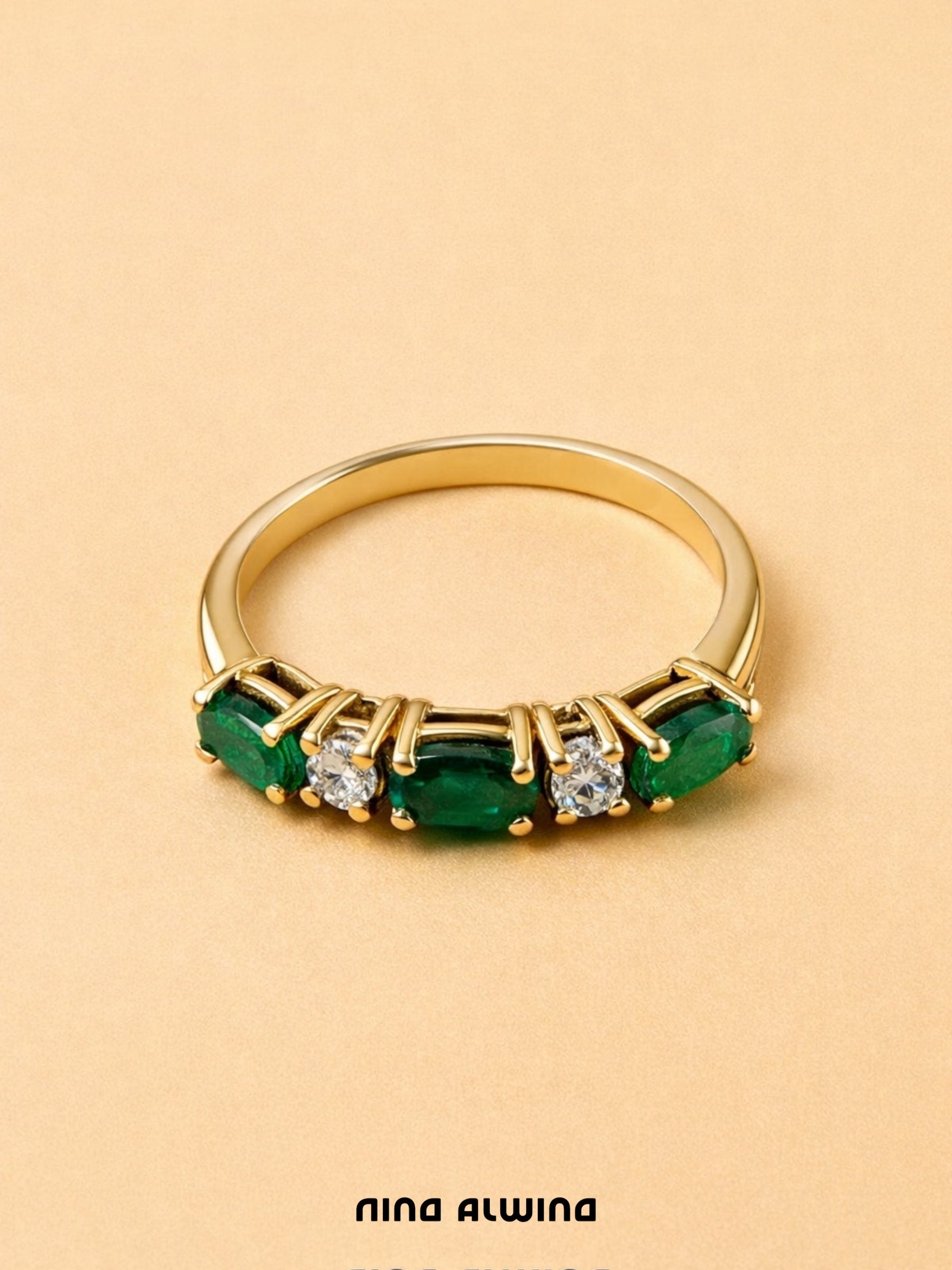 #673 14k Ring mit Smaragd & Diamanten - RG 53