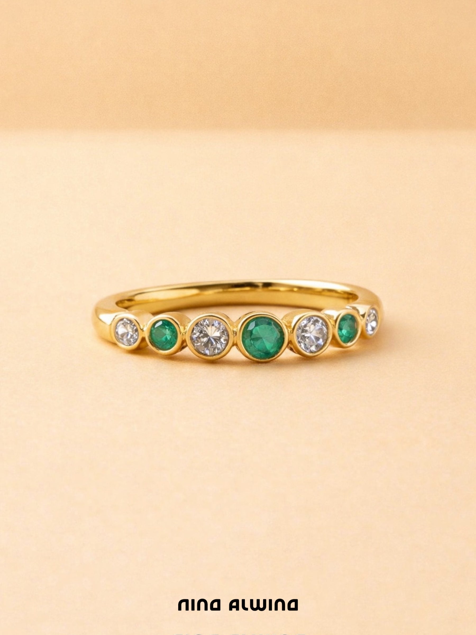 #679 14k Ring mit 3 Smaragden & 4 Diamanten - RG 49