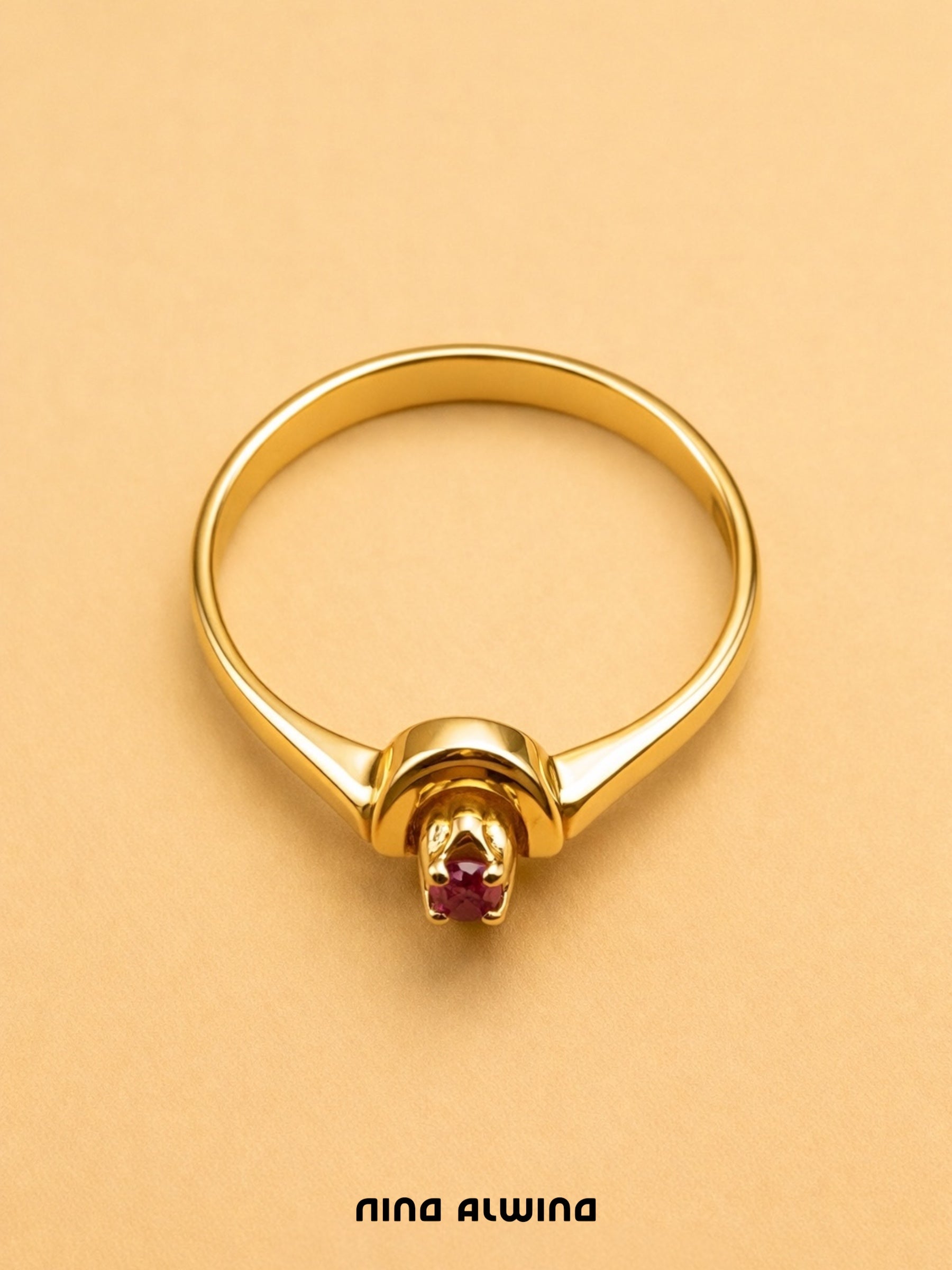 #704 Massiver 8k Ring mit Rubin - RG 54