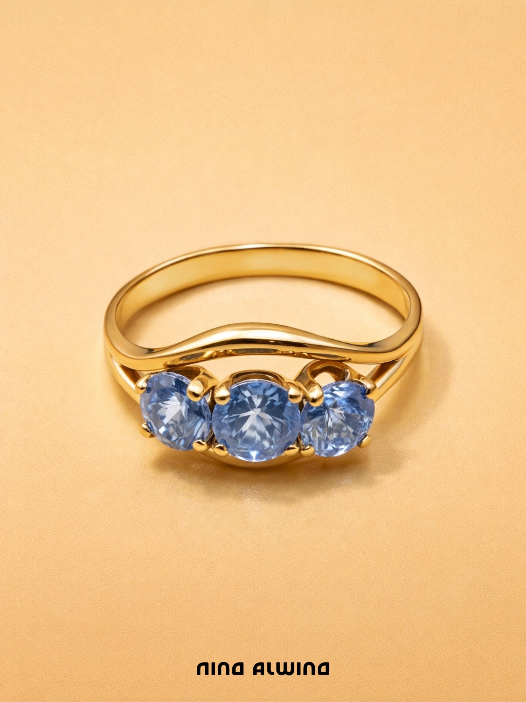 #720 8k Ring mit 3 Aquamarinen - RG  55.5