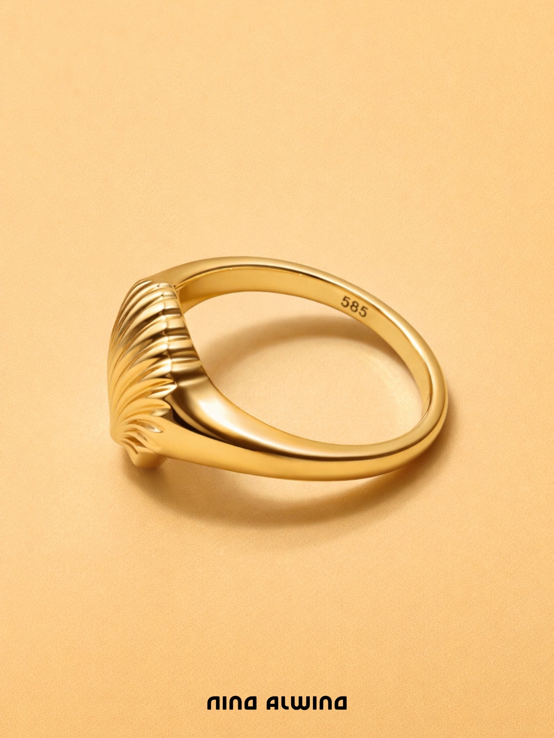 #694 14k Venus Signet Ring, Brand Mateo - RG 57