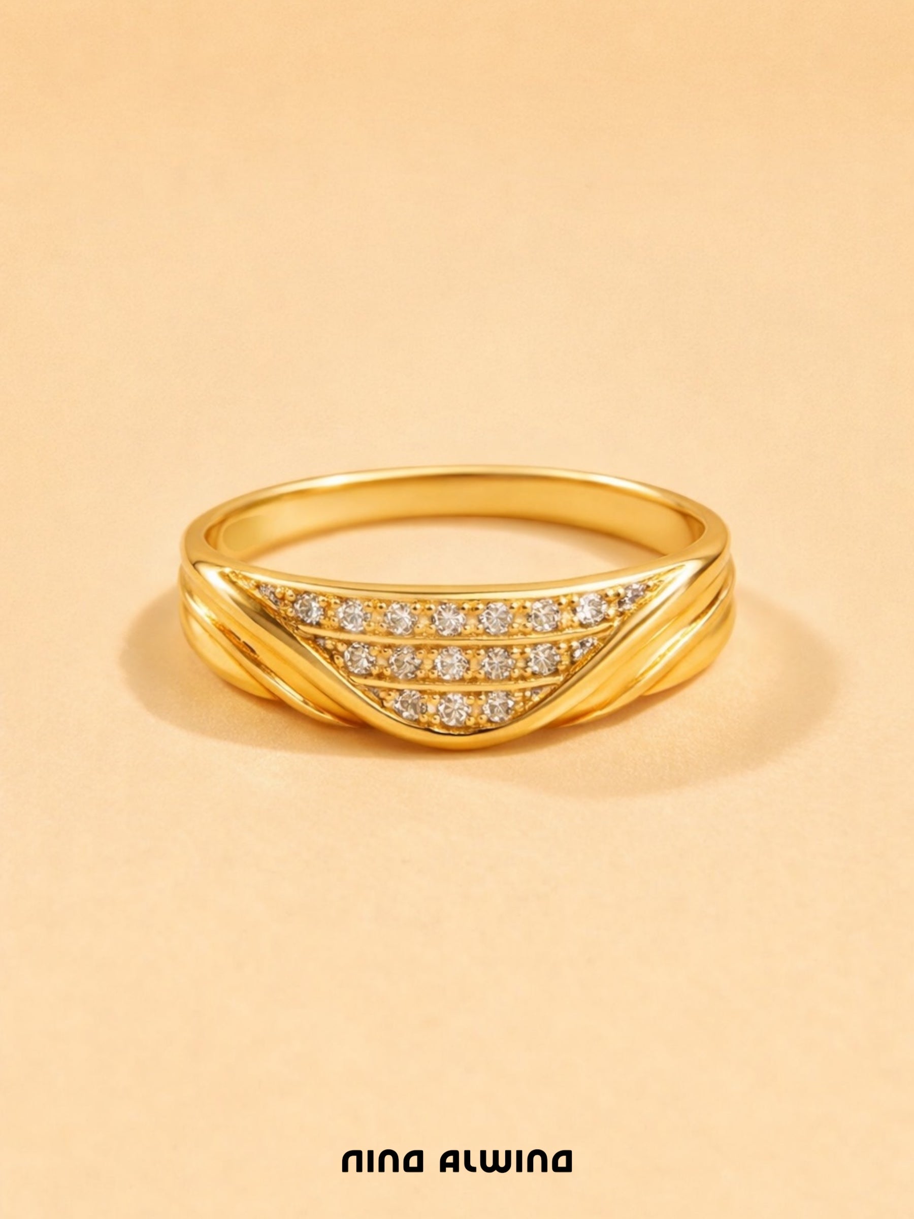 #726 8k Ring mit 17 Diamanten - RG 61