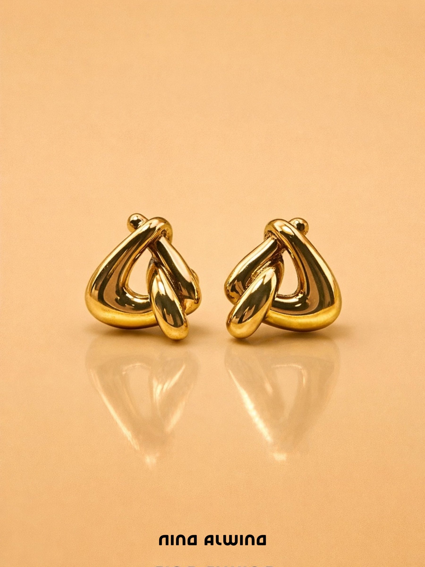 #692 9k Ohrringe - 1,5cm