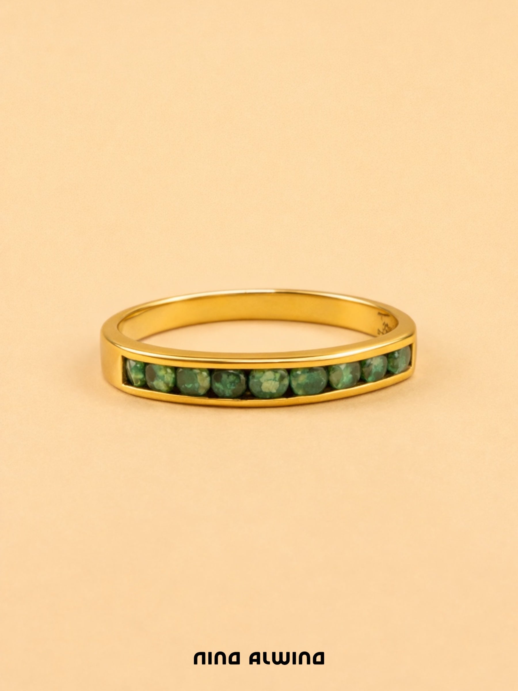 #799 14k Ring mit 9 Smaragden - RG 53.5