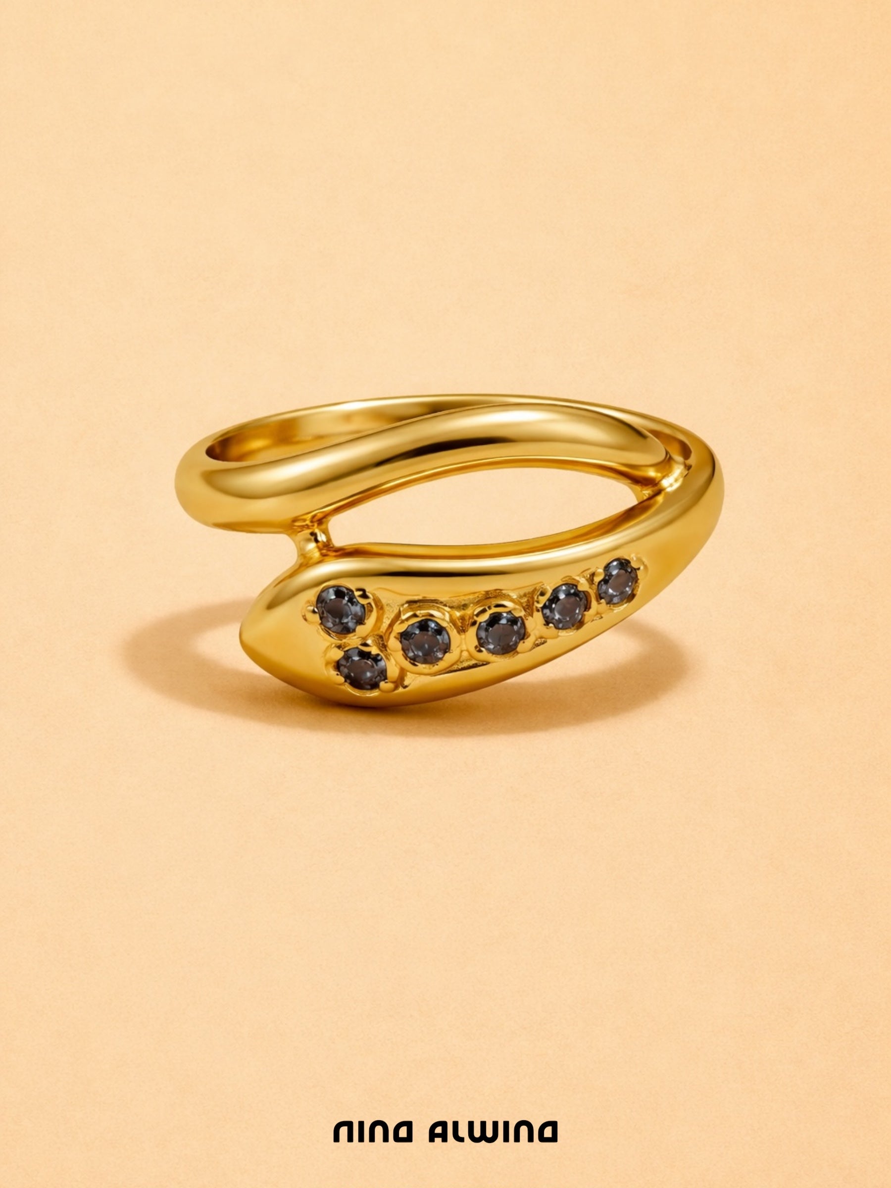 #803 8k Ring mit Saphiren - RG 56.5