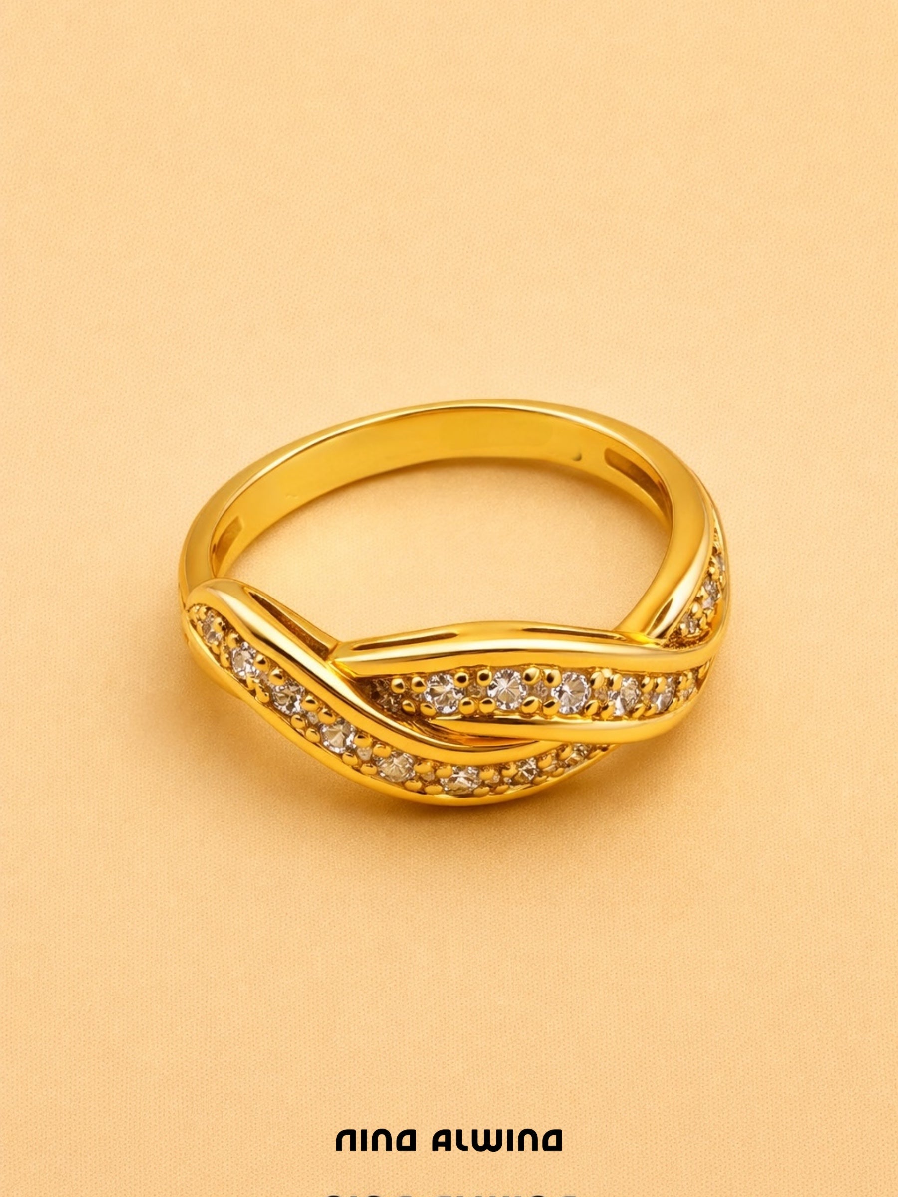 #814 14k Ring mit 12 Diamanten - RG 55