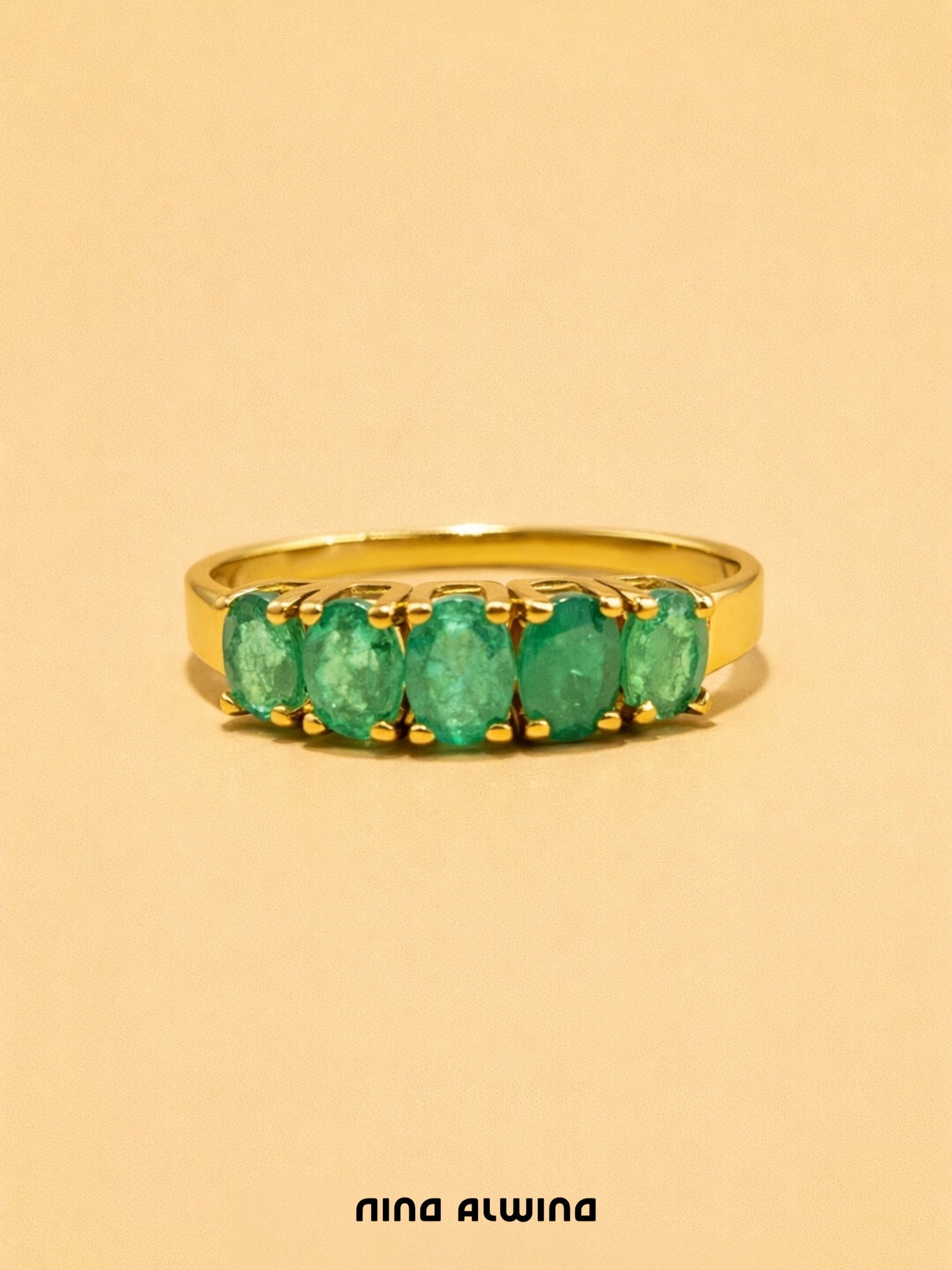 #813 9k Ring mit 5 Smaragden - RG 57
